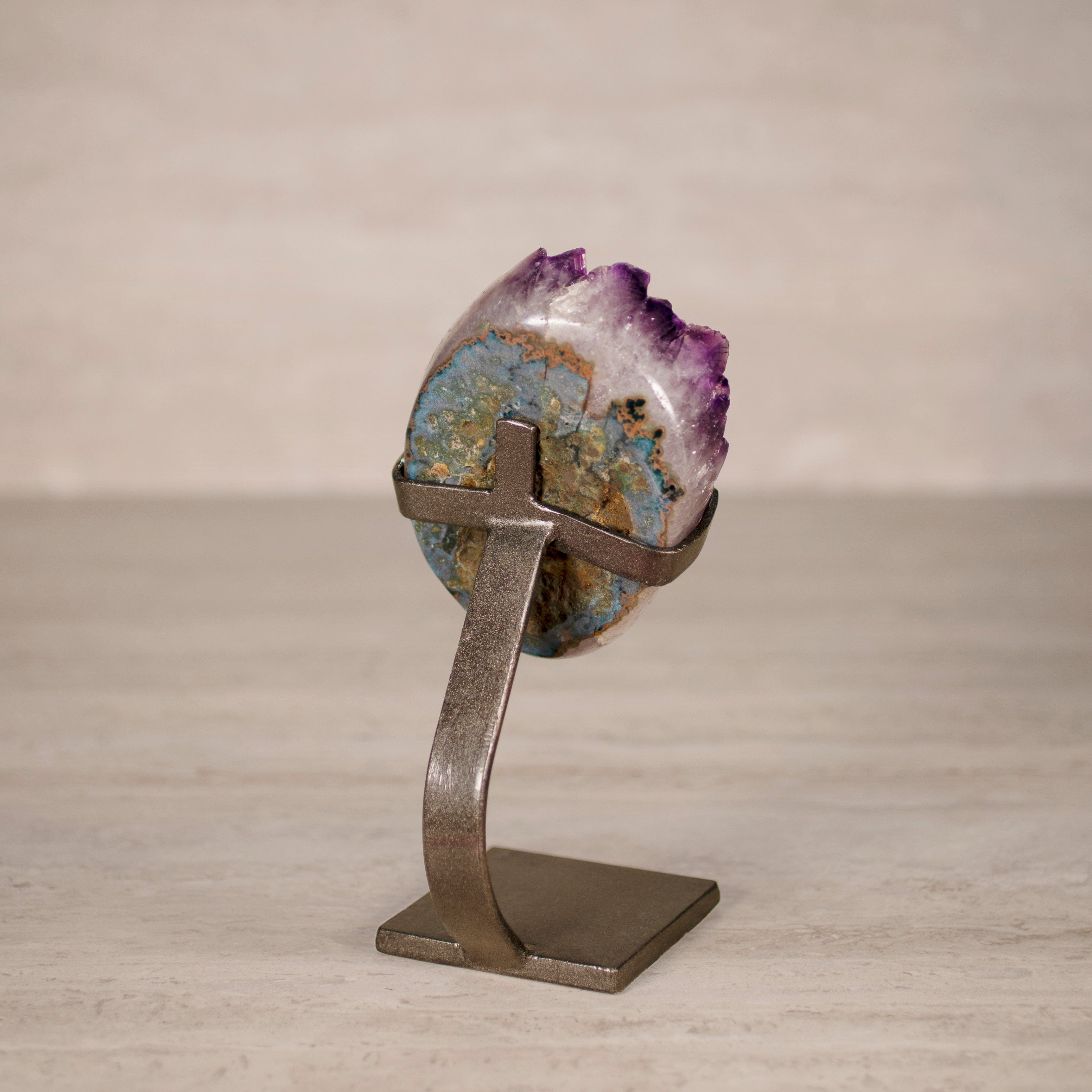 Kalifano Amethyst Amethyst Geode on Custom Stand from Uruguay - 7.5 in / 2.5 lbs UAG1200.050