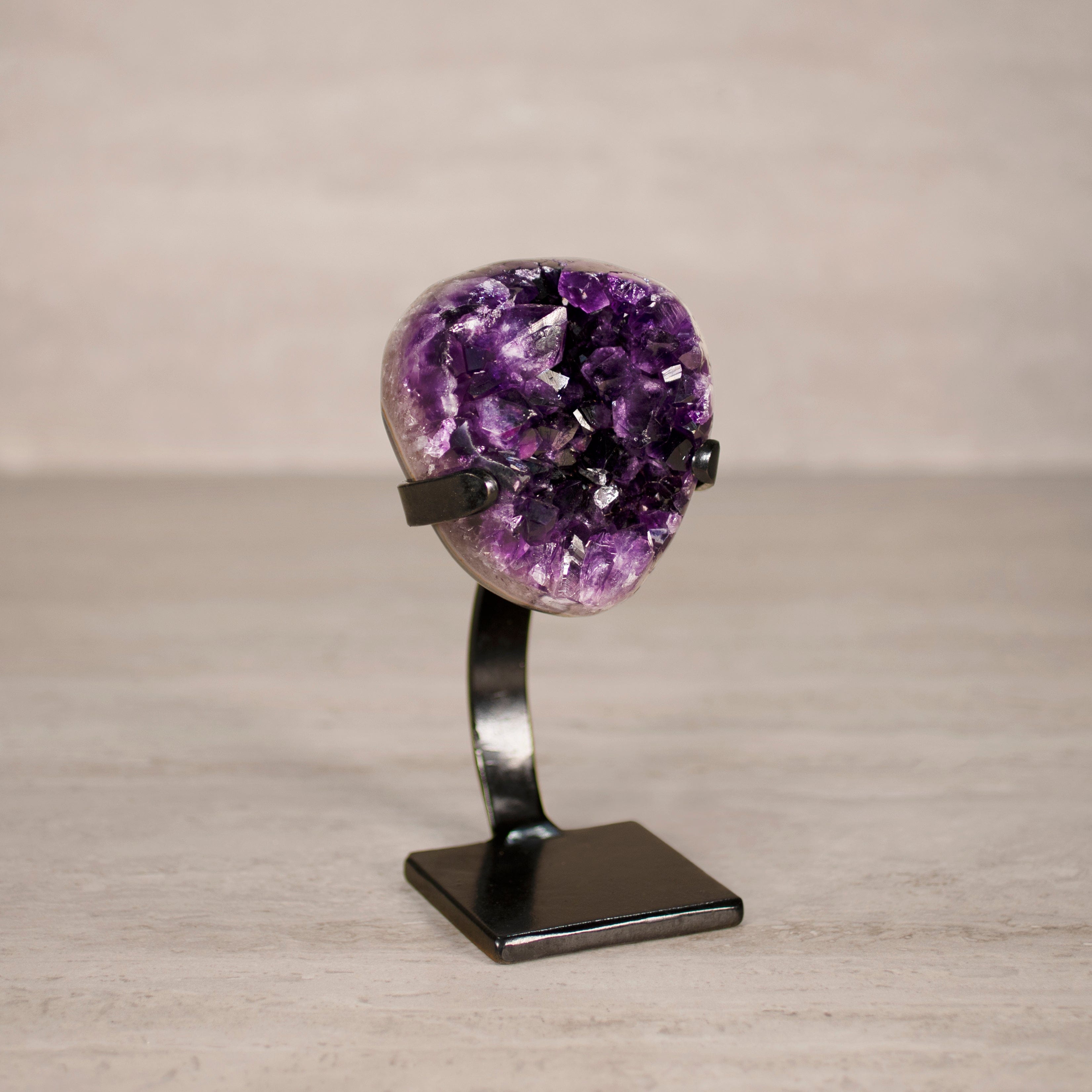 Kalifano Amethyst Amethyst Geode on Custom Stand from Uruguay - 7.5 in / 2.5 lbs UAG1300.023