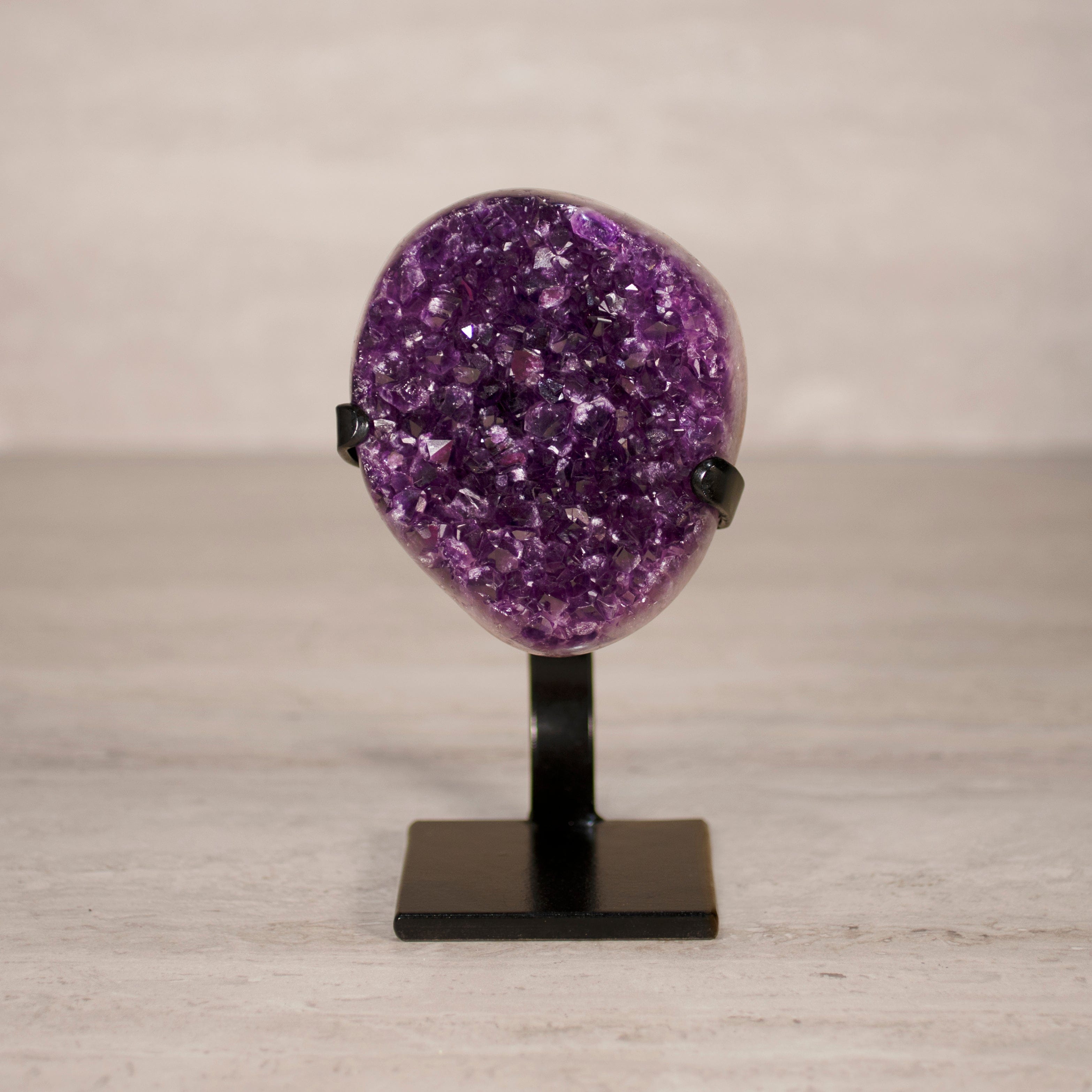 Kalifano Amethyst Amethyst Geode on Custom Stand from Uruguay - 7.5 in / 3.5 lbs UAG1600.029