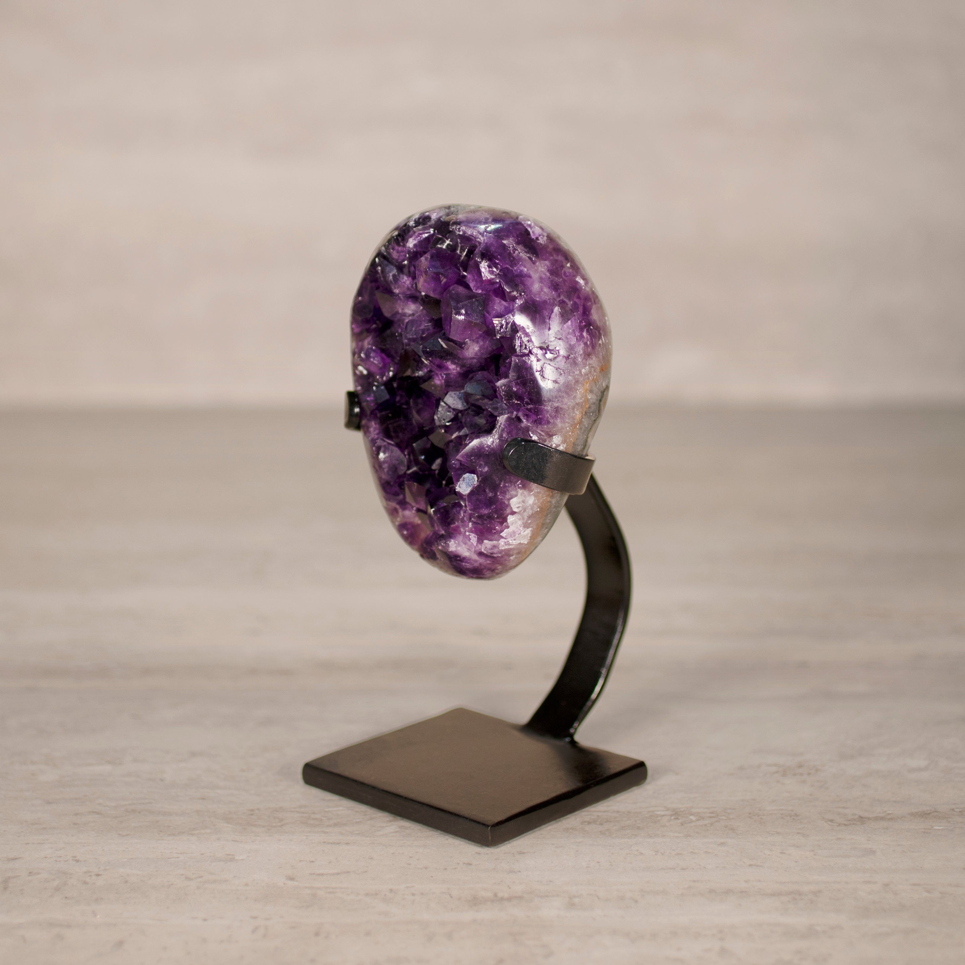 Kalifano Amethyst Amethyst Geode on Custom Stand from Uruguay - 7.5 in / 3 lbs UAG1500.029