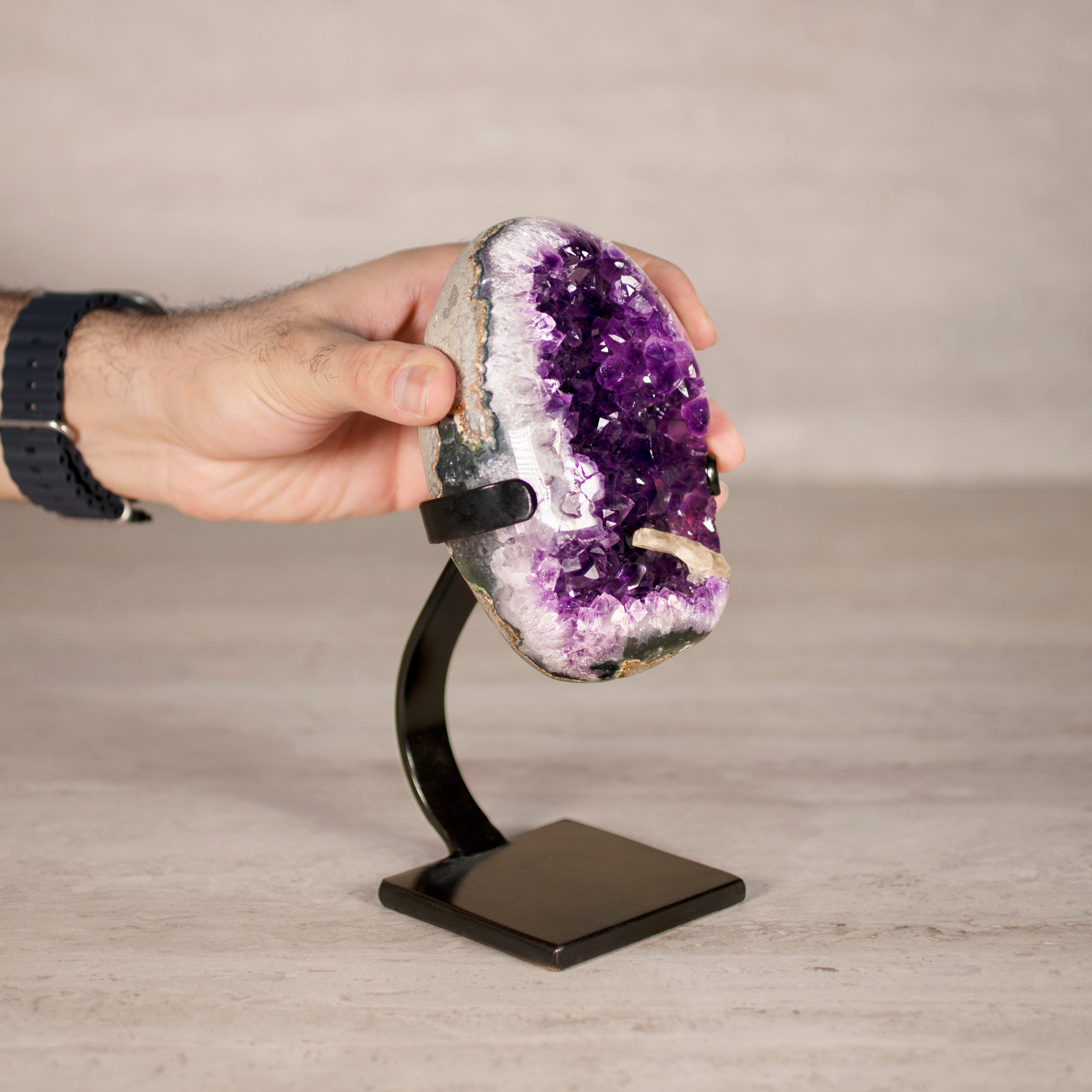 Kalifano Amethyst Amethyst Geode on Custom Stand from Uruguay - 8 in / 3 lbs UAG1400.034