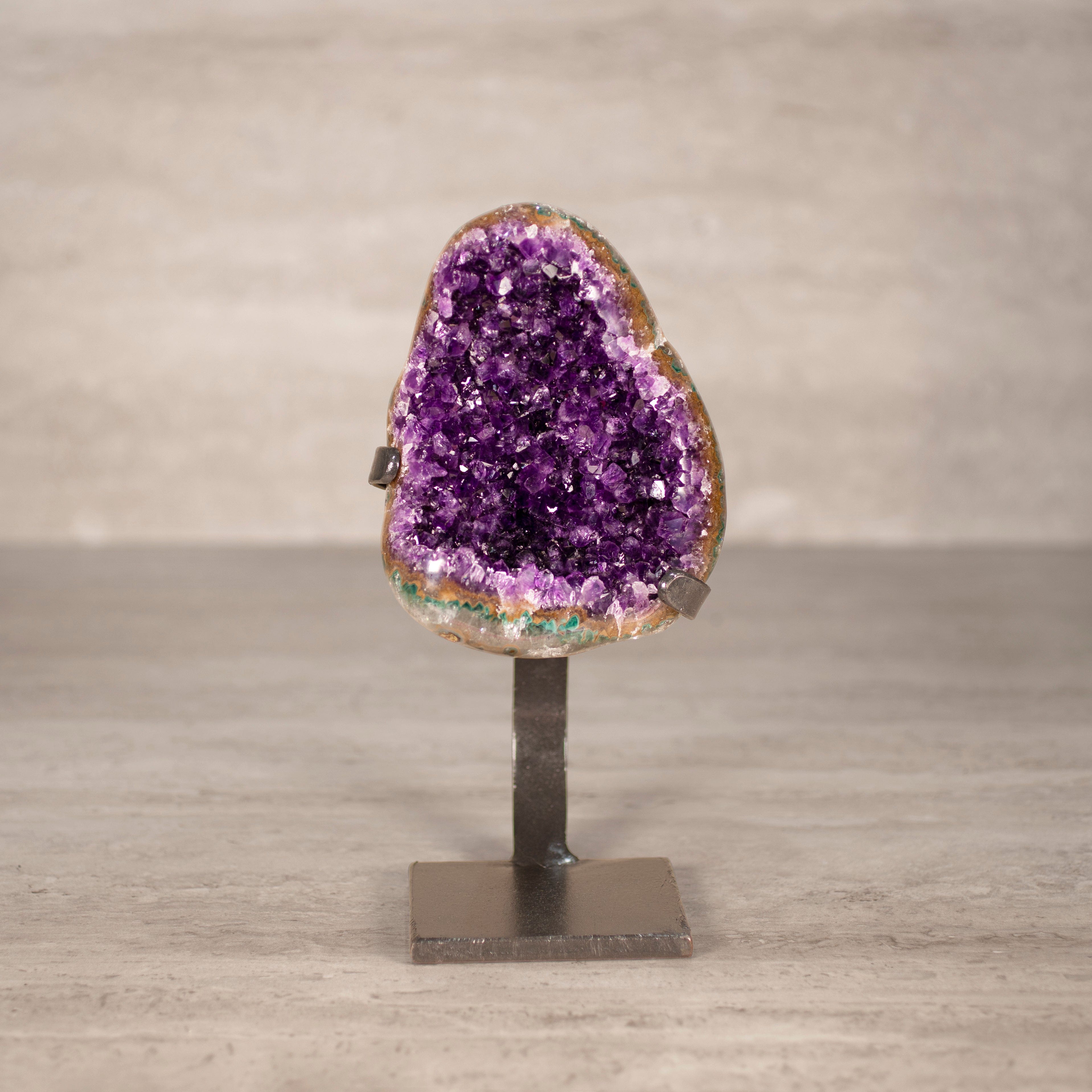 Kalifano Amethyst Amethyst Geode on Custom Stand from Uruguay - 9.5 in / 3.5 lbs UAG1700.025