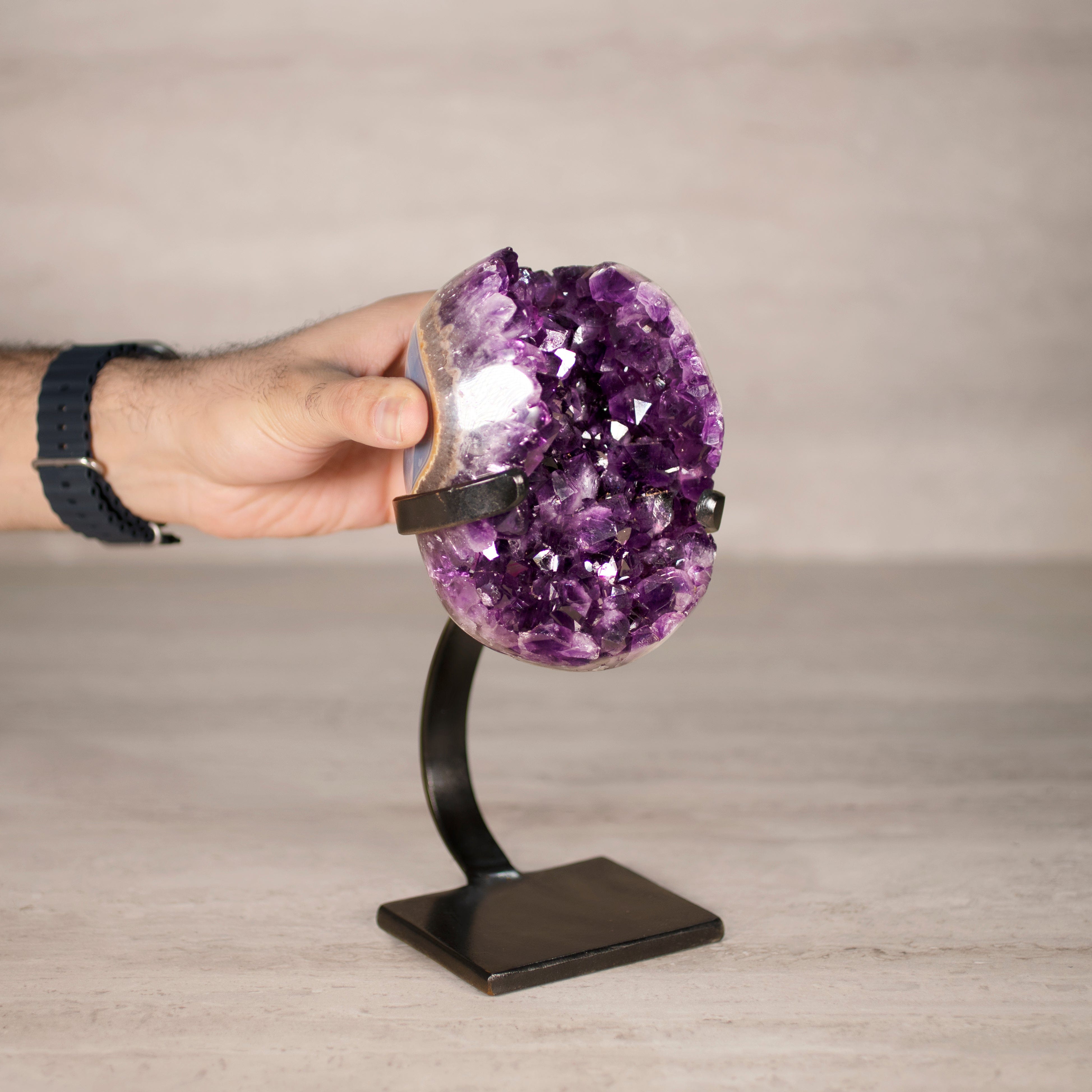 Kalifano Amethyst Amethyst Geode on Custom Stand from Uruguay - 9 in / 4.5 lbs UAG2000.024