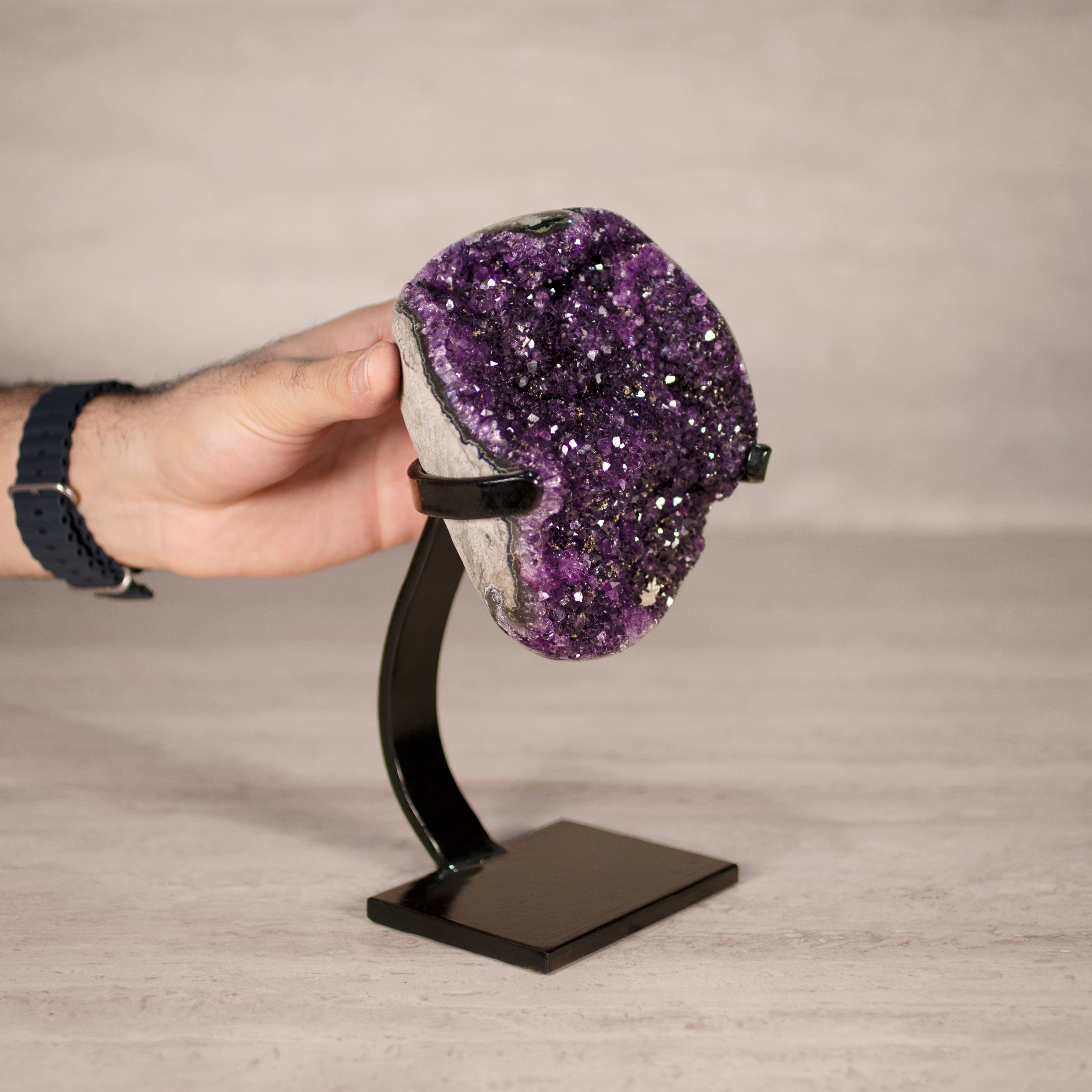 Kalifano Amethyst Amethyst Geode on Custom Stand from Uruguay - 9 in / 4.5 lbs UAG2100.021