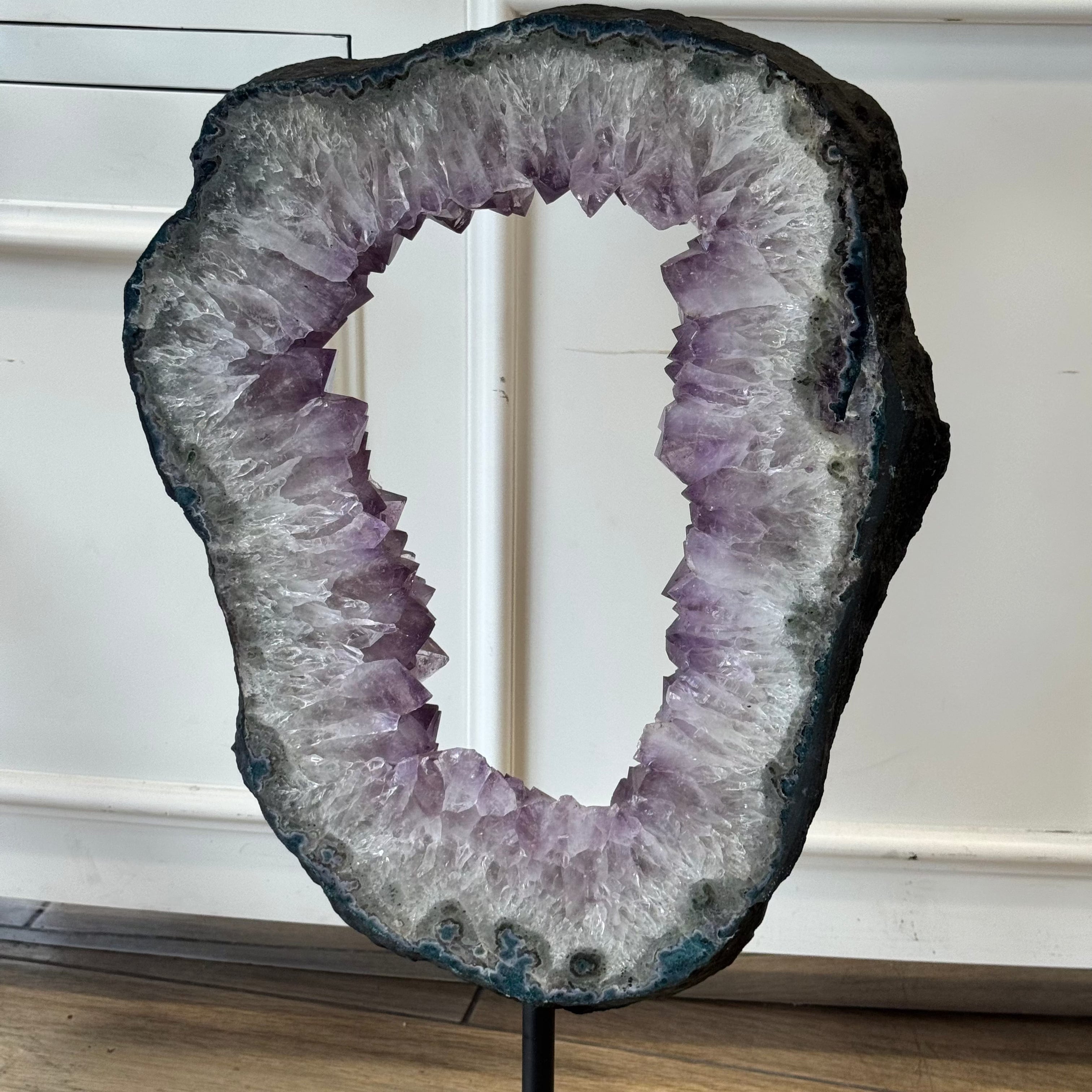 Kalifano Amethyst Amethyst Geode Slice Ring from Brazil on Custom Stand- 32" / 46 lbs BAGR8400.002
