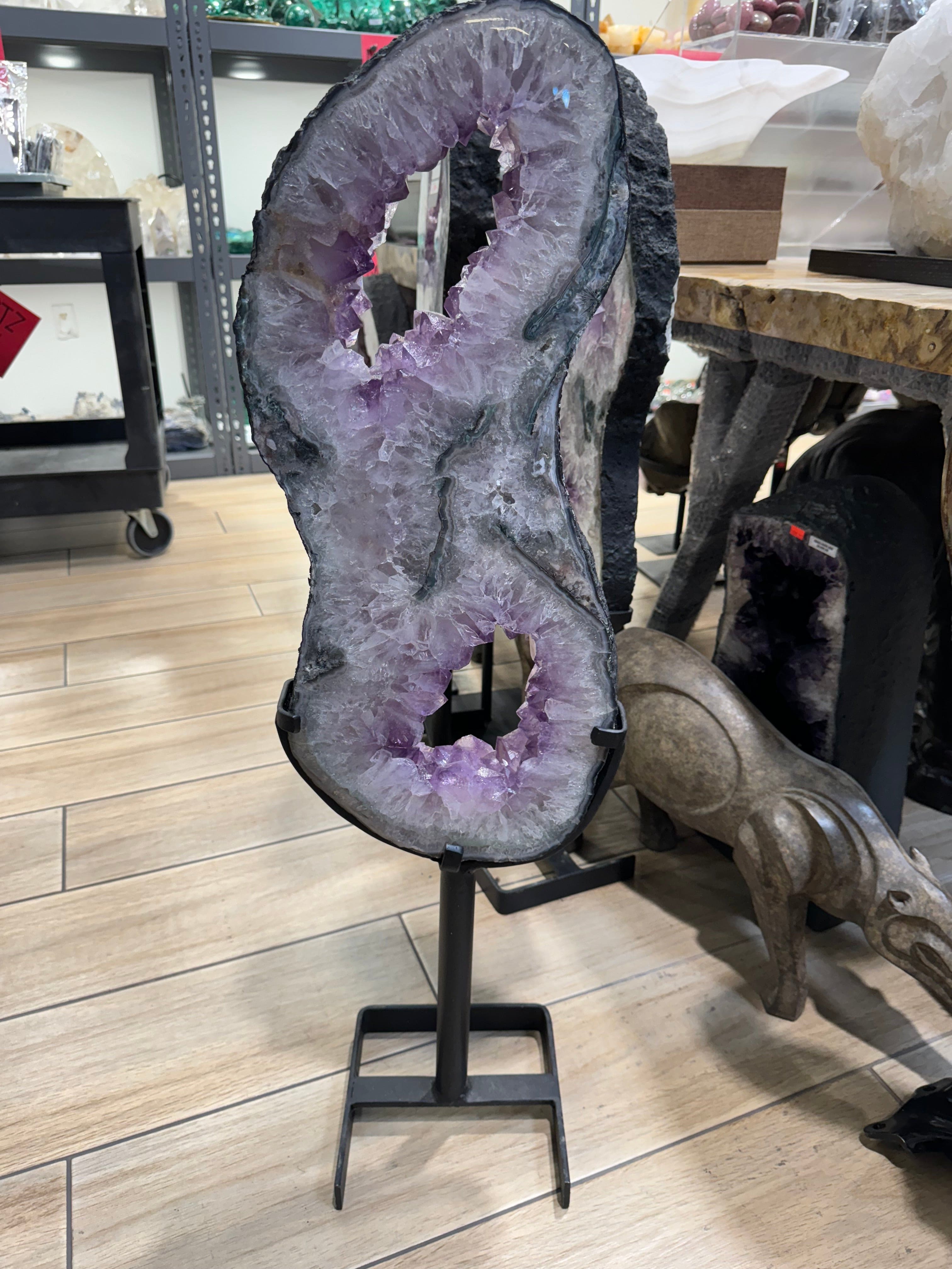 Kalifano Amethyst Amethyst Geode Slice Ring from Brazil on Custom Stand- 37" / 37 lbs BAGR9200.001