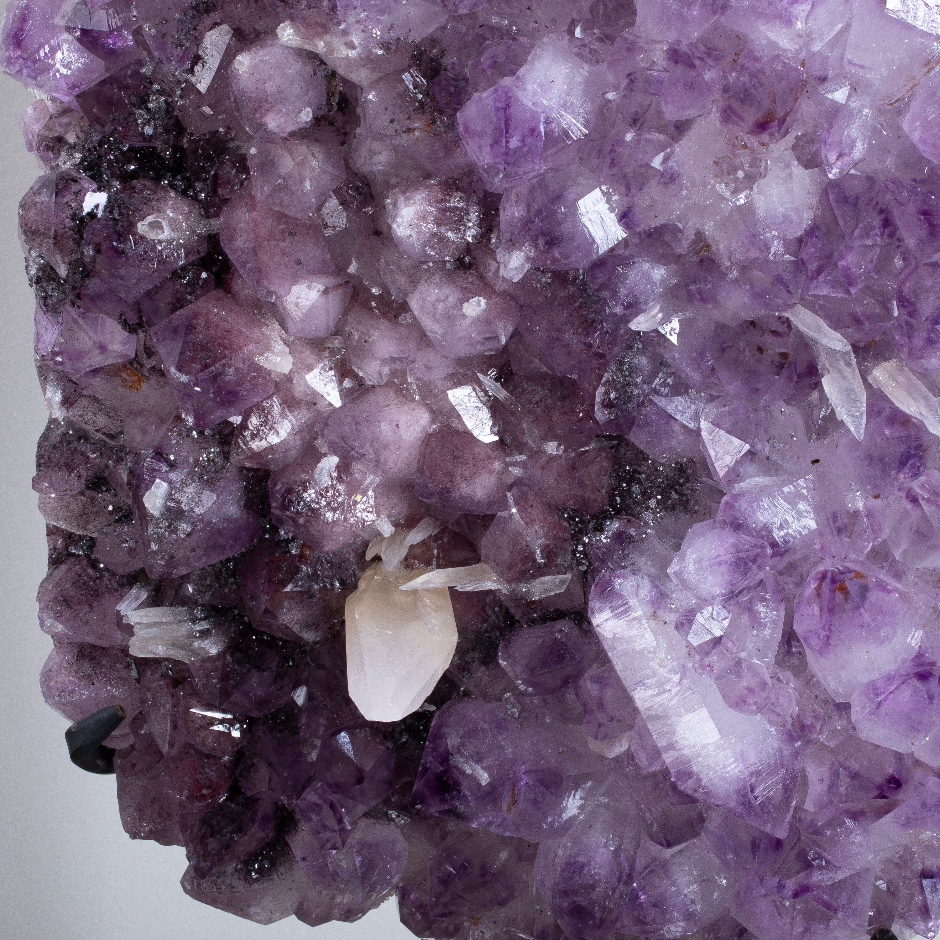 Kalifano Amethyst Amethyst Geode with Calcite from Brazil on Custom Stand- 31" / 66 lbs BAG6400.004