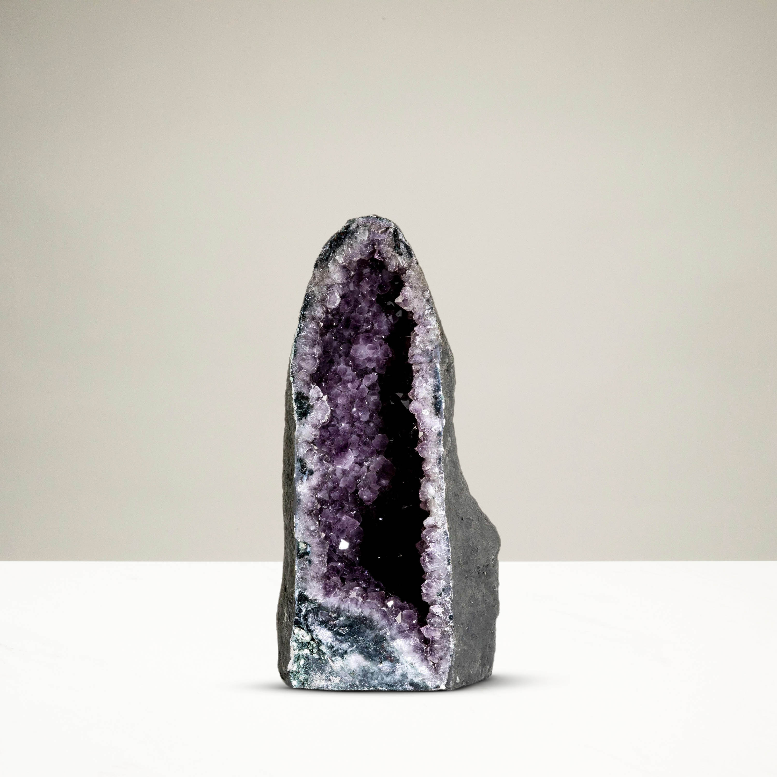 Kalifano Amethyst Natural Brazilian Amethyst Crystal Geode Cathedral - 18 in / 54 lbs BAG4800.007
