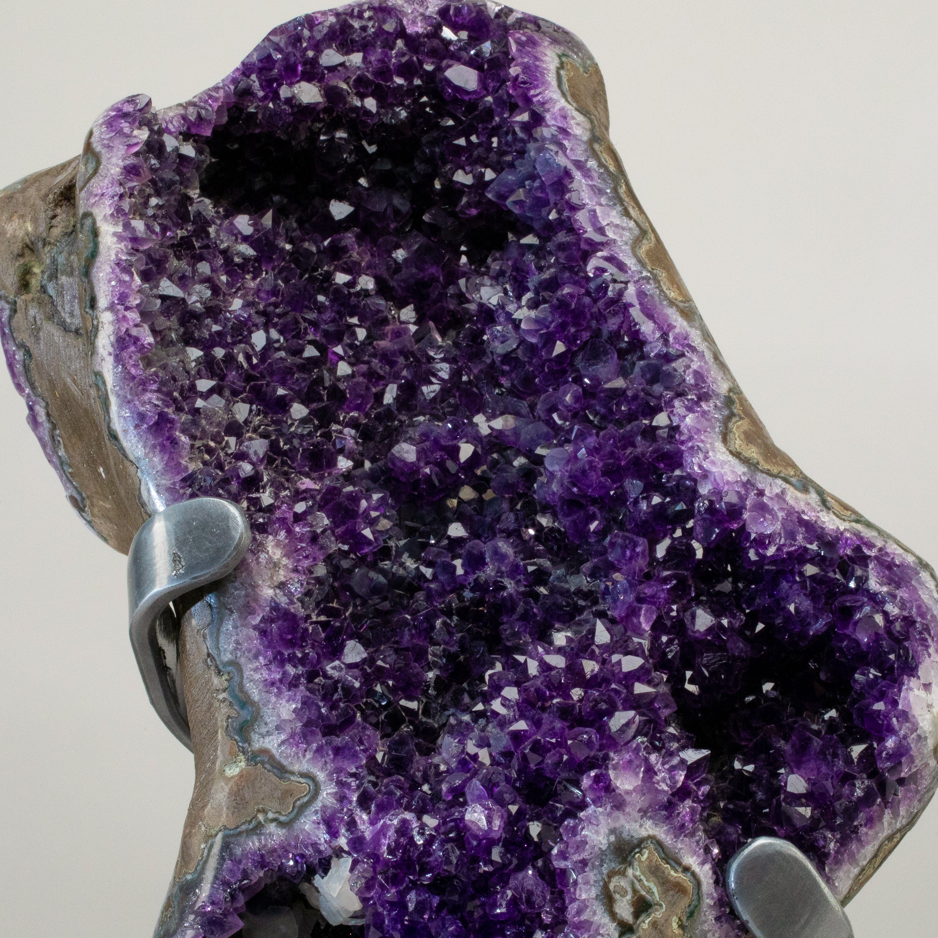 Kalifano Amethyst Uruguayan Amethyst Geode on Custom Stand - 18" / 23 lbs UAG11000.001