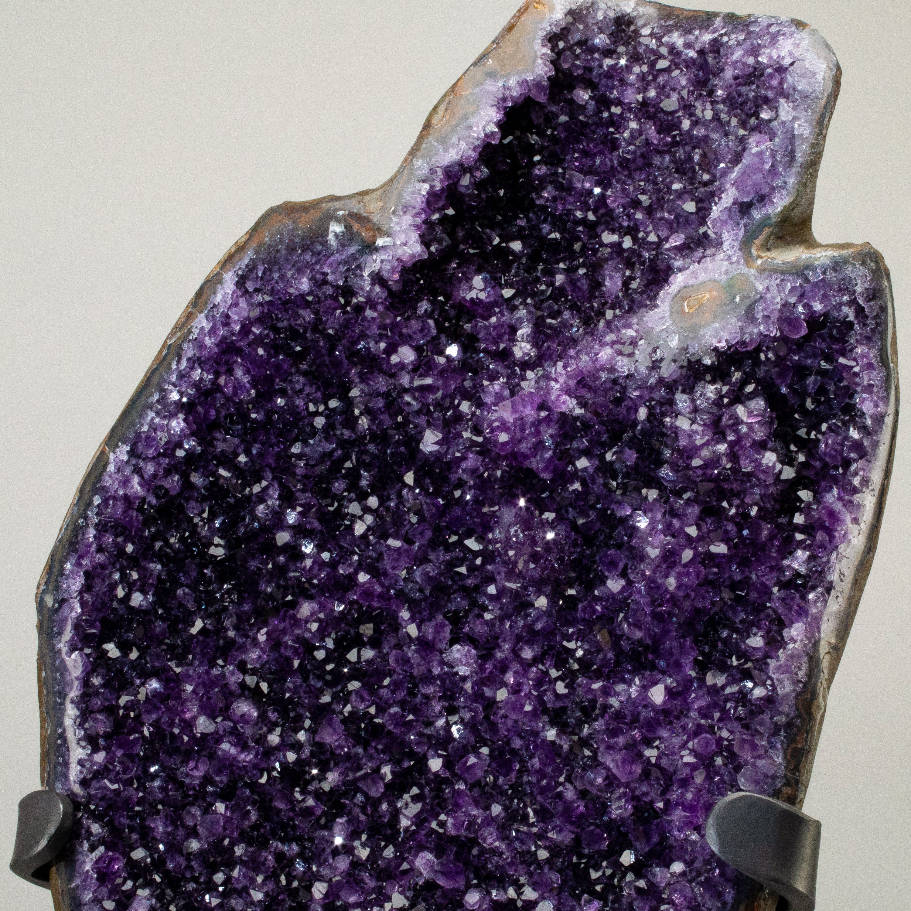 Kalifano Amethyst Uruguayan Amethyst Geode on Custom Stand - 21.5" / 26 lbs UAG7200.003