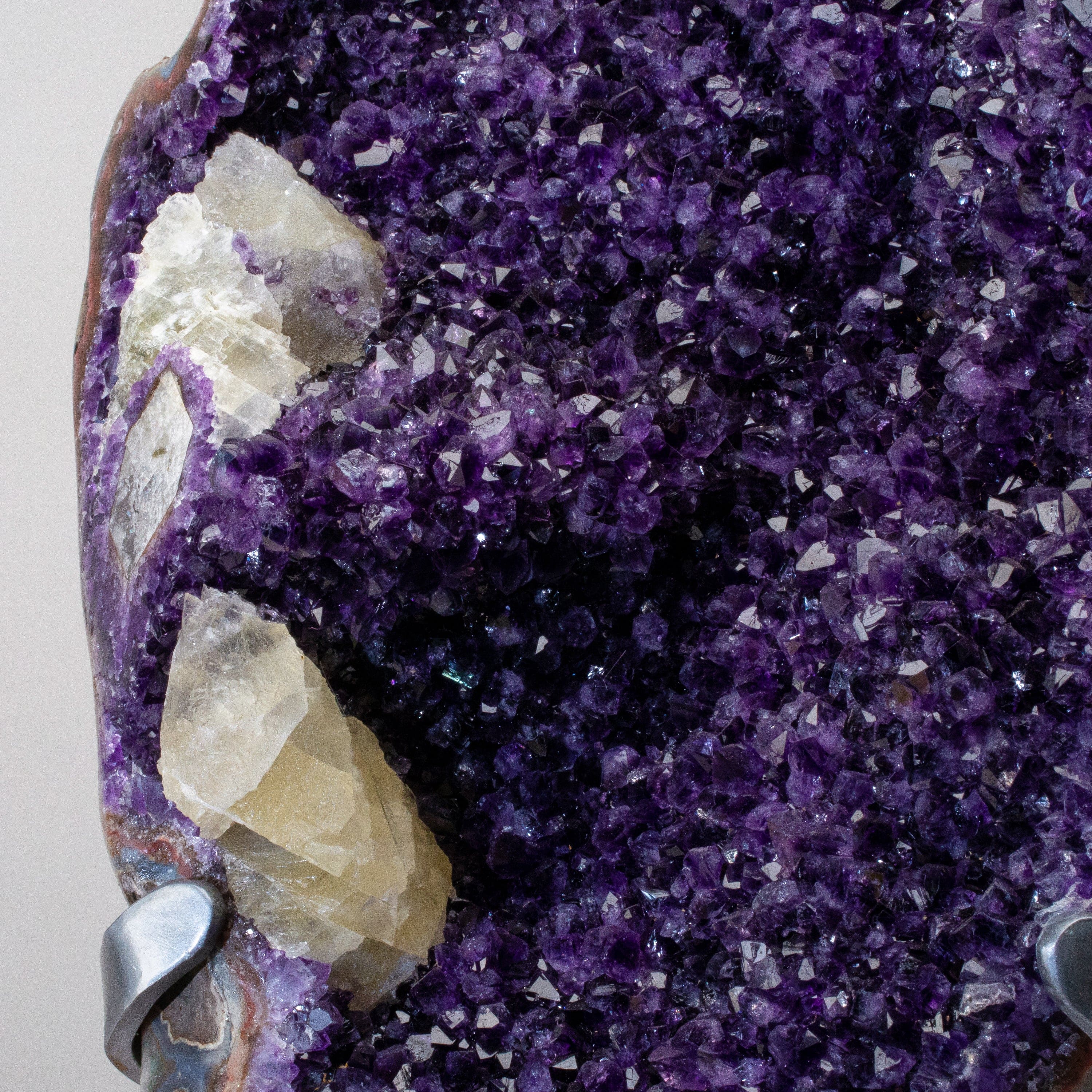 Kalifano Amethyst Uruguayan Amethyst Geode on Custom Stand - 24" / 46 lbs UAG22000.004