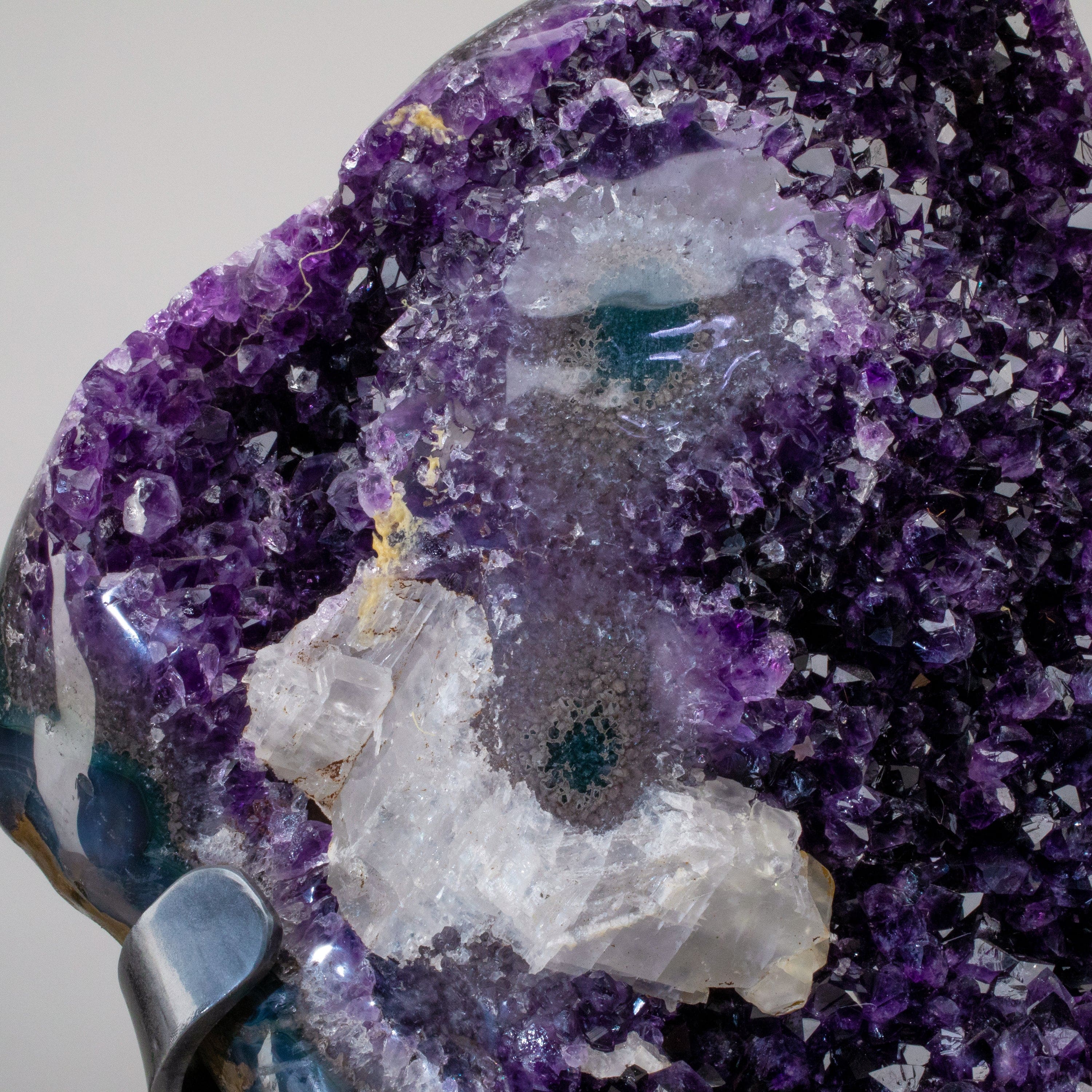 Kalifano Amethyst Uruguayan Amethyst Geode on Custom Stand - 24.5" / 71 lbs UAG25600.001