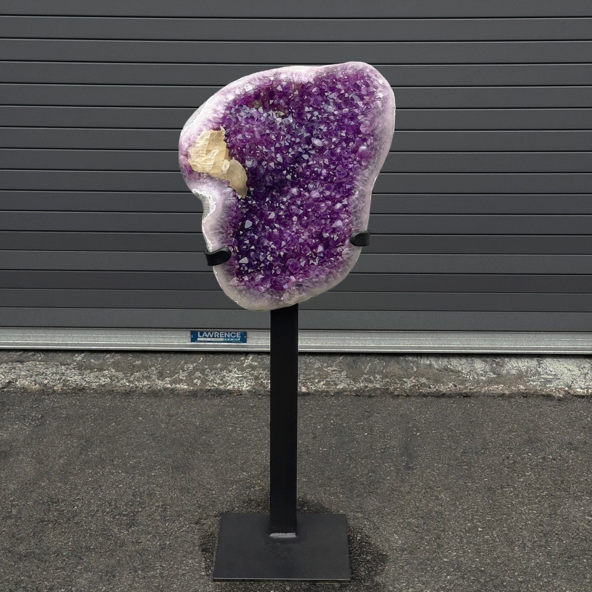 Kalifano Amethyst Uruguayan Amethyst Geode on Custom Stand - 24" / 51 lbs UAG24000.003