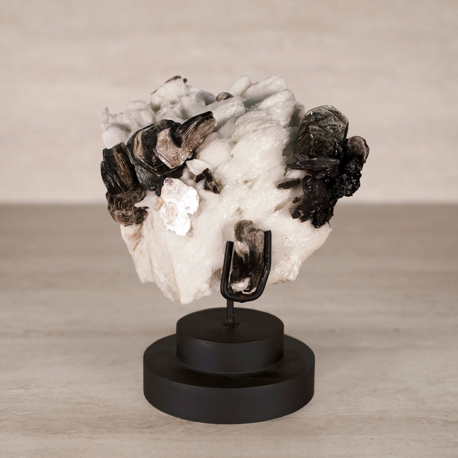 KALIFANO Apophyllite & Mica Natural Brazilian Apophyllite, Mica, Black Tourmaline on Custom Stand - 7.25" / 4 lbs APE11000.001