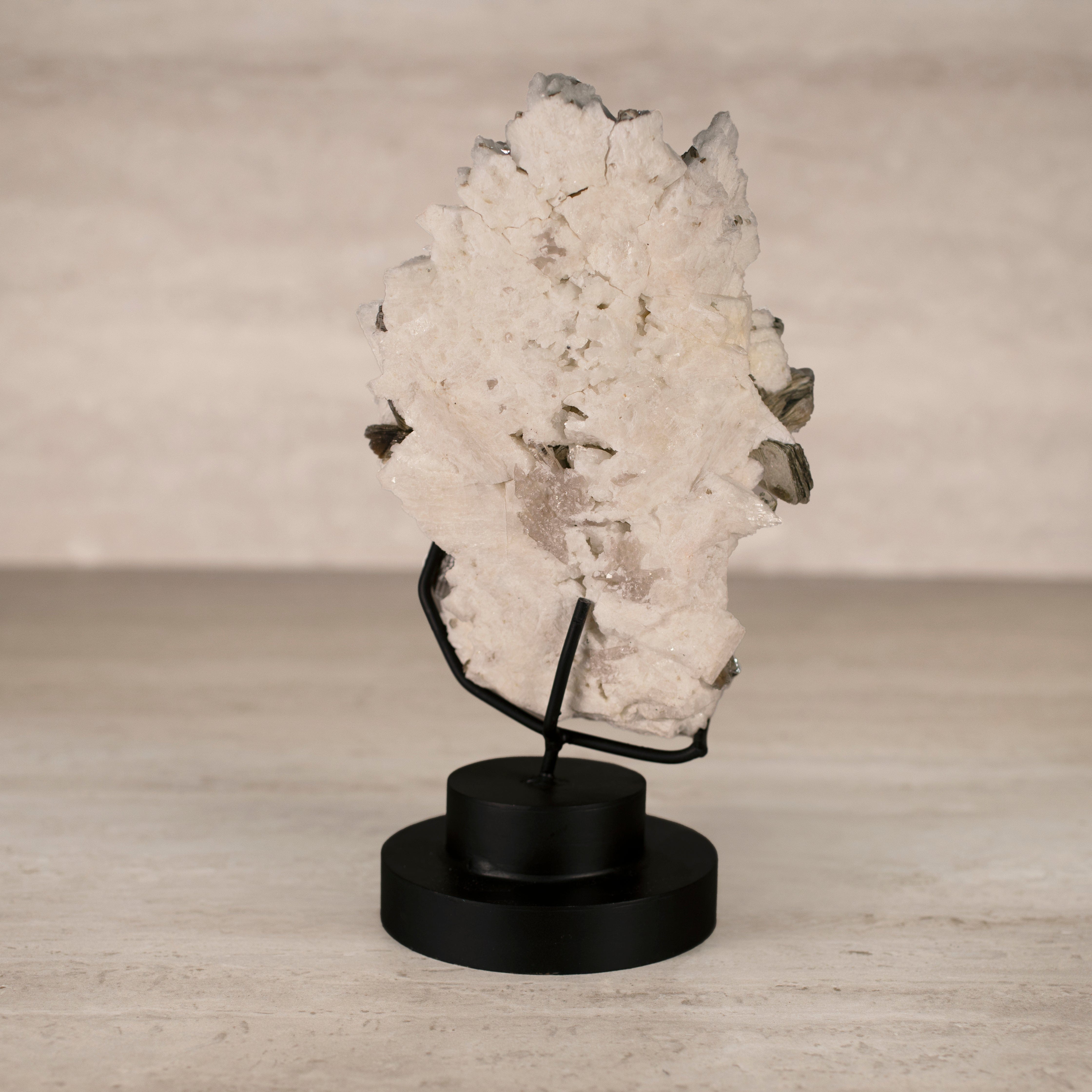 KALIFANO Apophyllite & Mica Natural Brazilian Apophyllite & Mica on Custom Stand - 10" / 4 lbs APE13500.001