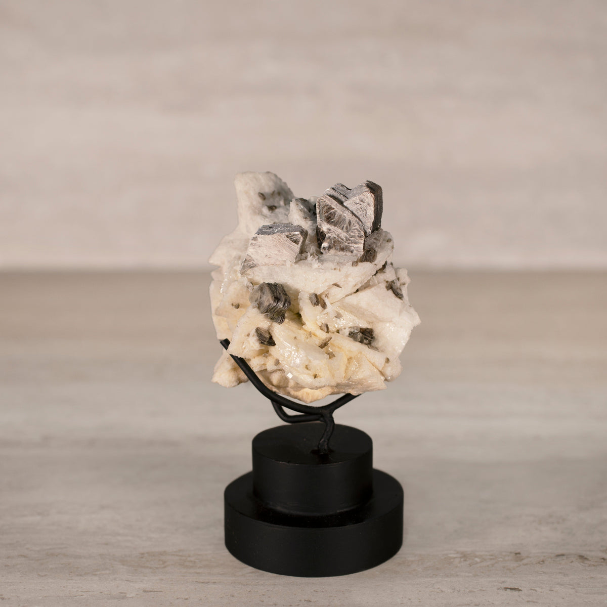 KALIFANO Apophyllite & Mica Natural Brazilian Apophyllite & Mica on Custom Stand - 5.5" / 400 g APE4500.001