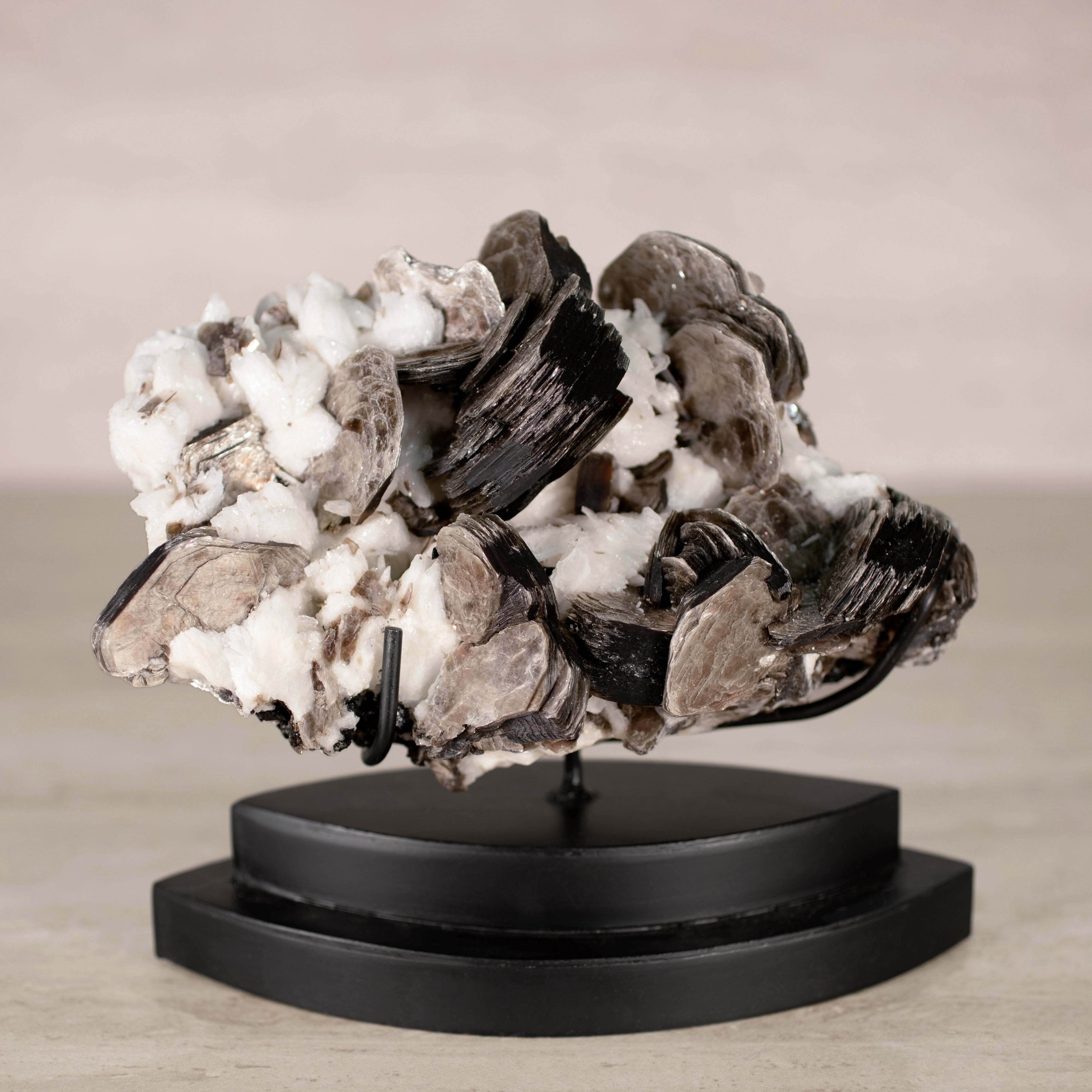 KALIFANO Apophyllite & Mica Natural Brazilian Apophyllite & Mica on Custom Stand - 8" / 4 lbs APE17000.001