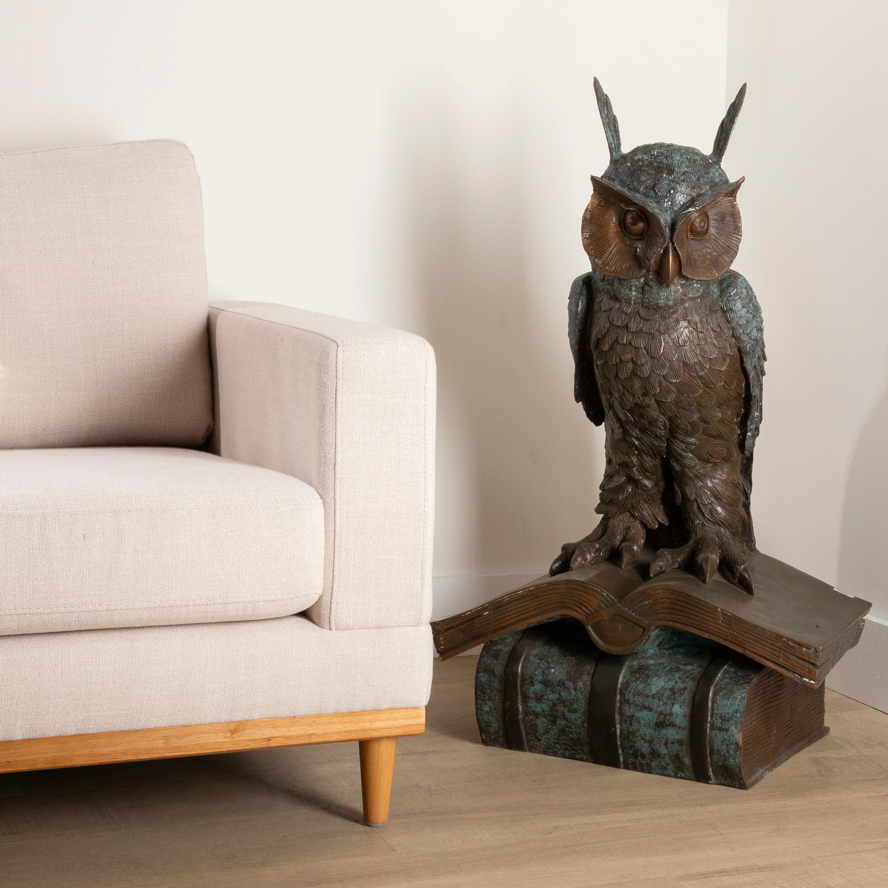 Kalifano Bronze Bronze Owl on Books Carving B7133