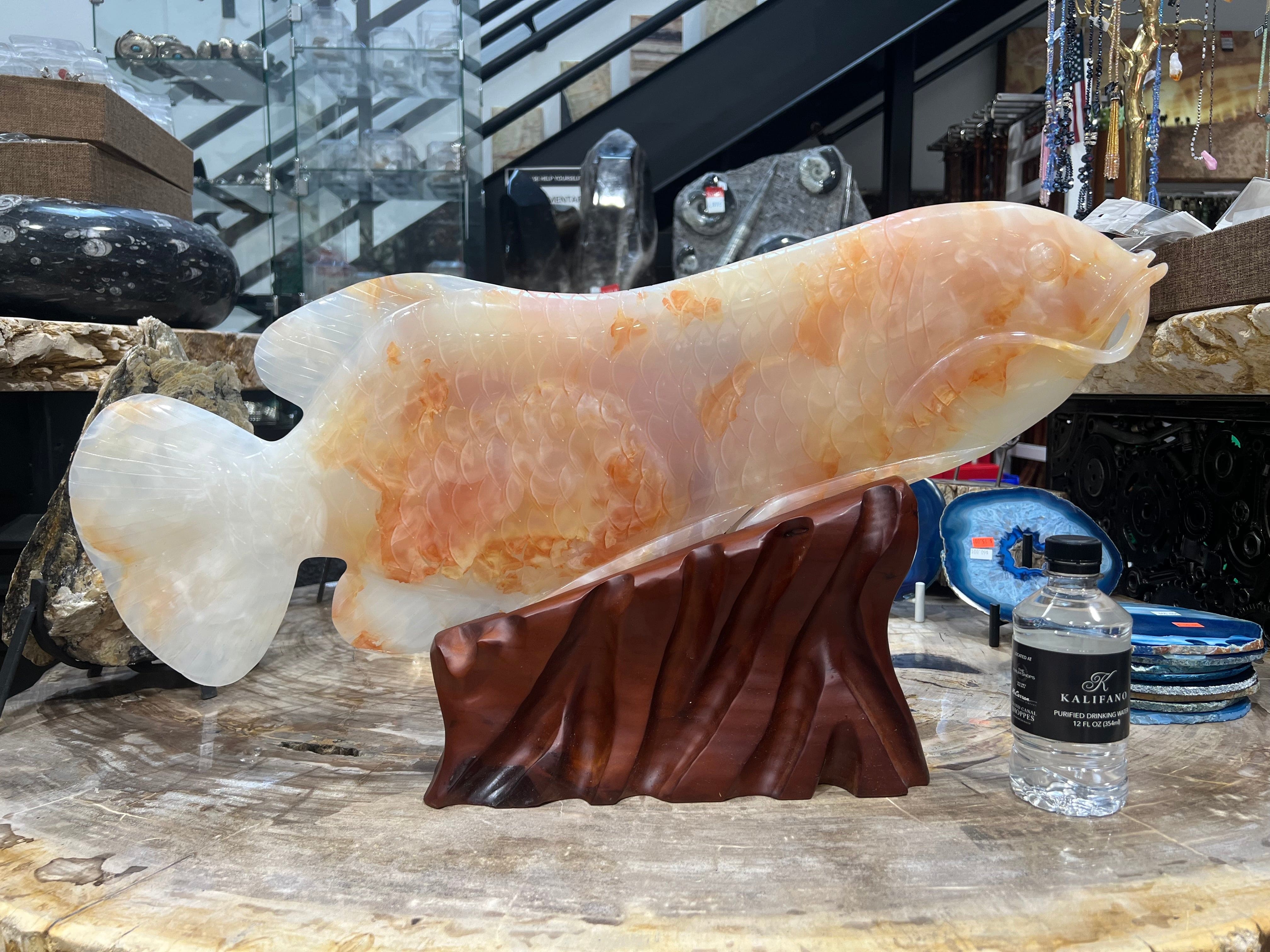 Kalifano Crystal Carving Beautiful Fish Crystal Carving - A Symbol of Abundance and Prosperity CV10400-FIS