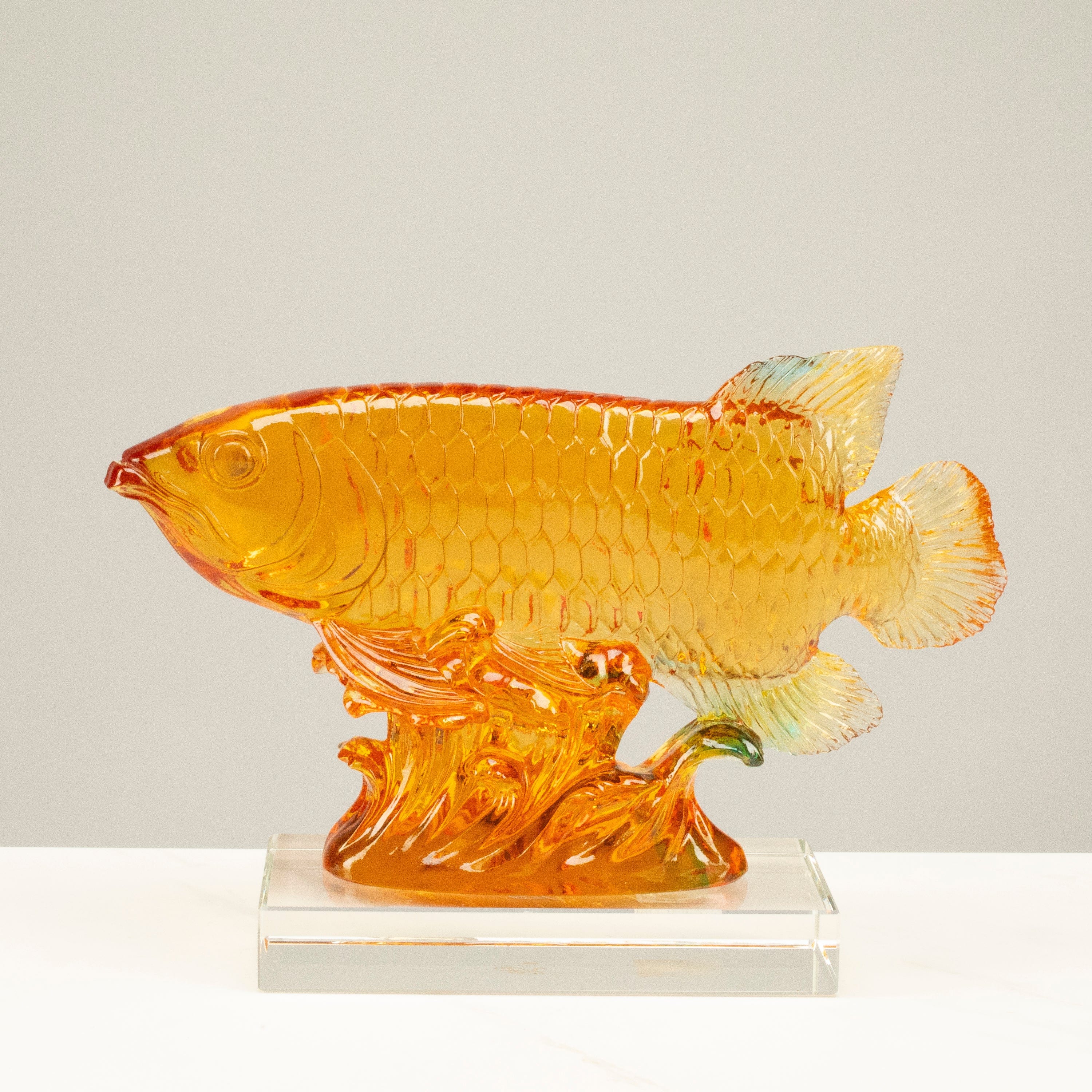 Kalifano Crystal Carving Beautiful Fish Stream of Life Crystal Carving - A Symbol of Abundance and Prosperity CR850-FIS
