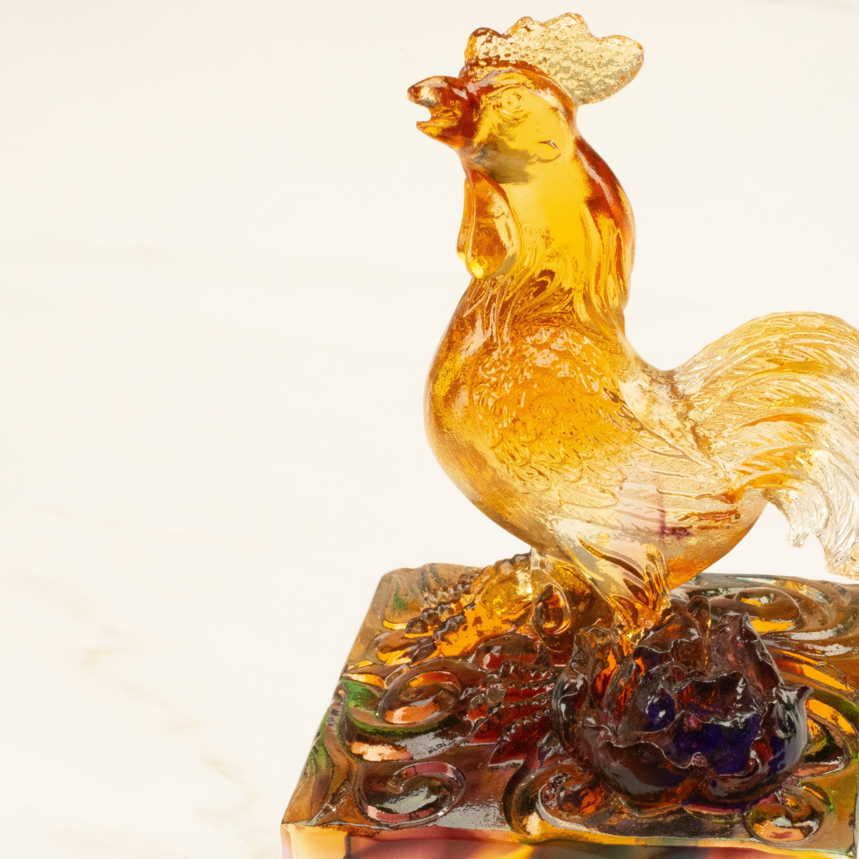Kalifano Crystal Carving Elegant Rooster Crystal Carving - A Symbol of Vigilance and Positivity CRZ120-ROO
