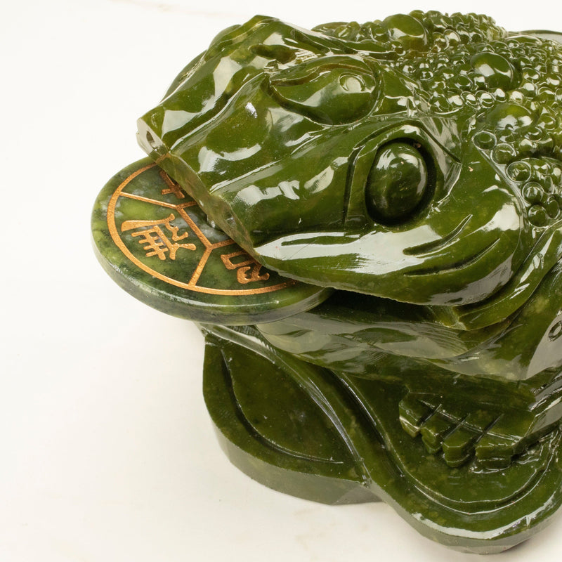 Kalifano Crystal Carving Lucky Toad Jade Crystal Carving - A Symbol of Financial Prosperity and Good Fortune CV330-F-JADE