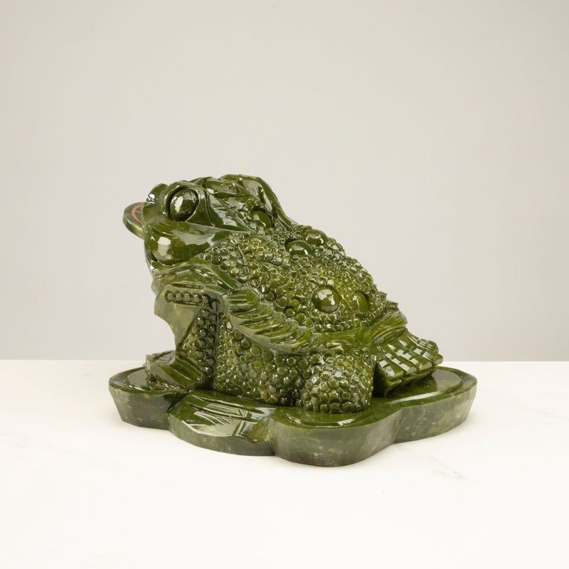 Kalifano Crystal Carving Lucky Toad Jade Crystal Carving - A Symbol of Financial Prosperity and Good Fortune CV330-F-JADE
