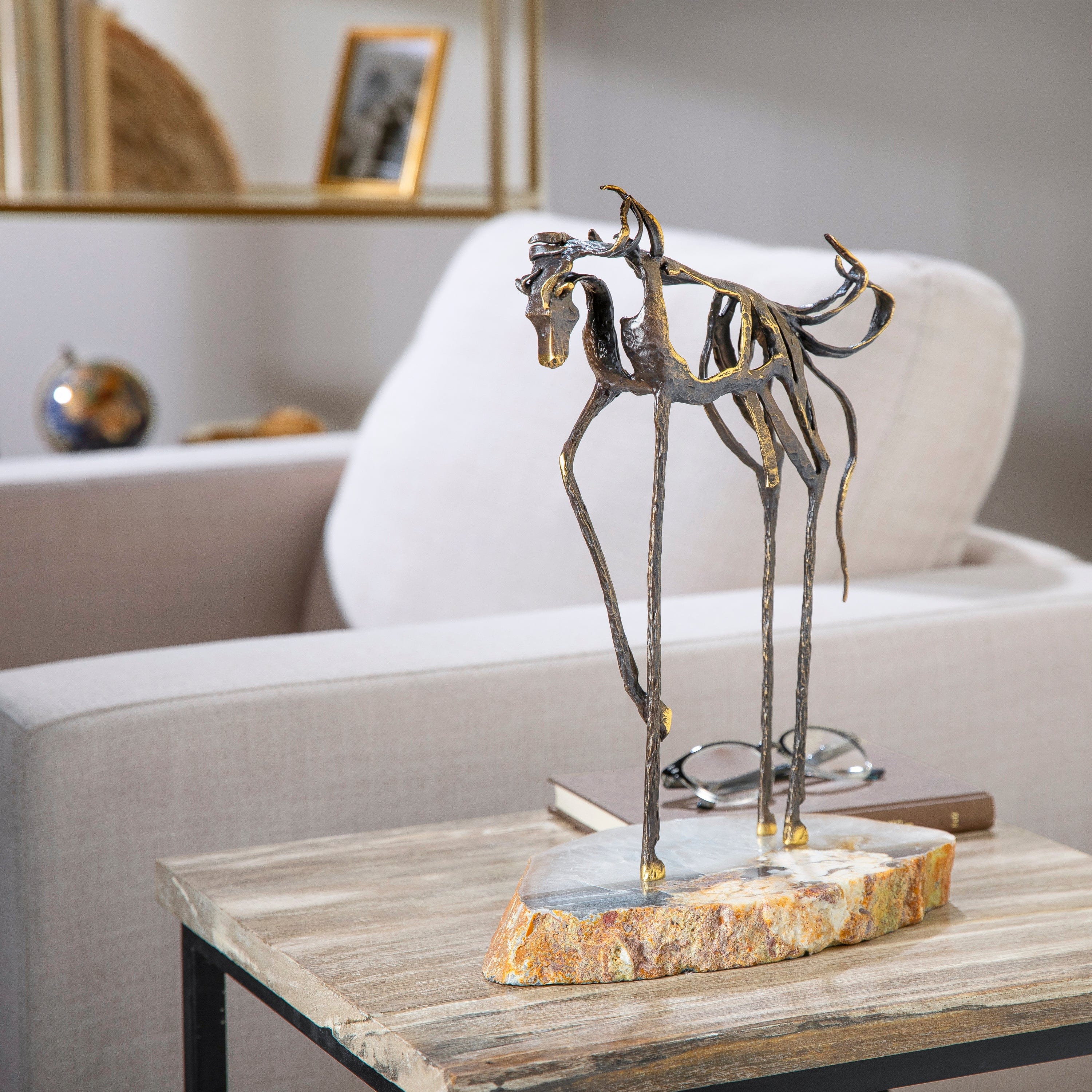 KALIFANO Crystal Home Decor Brass Horse on Agate Slice HG1483-AG