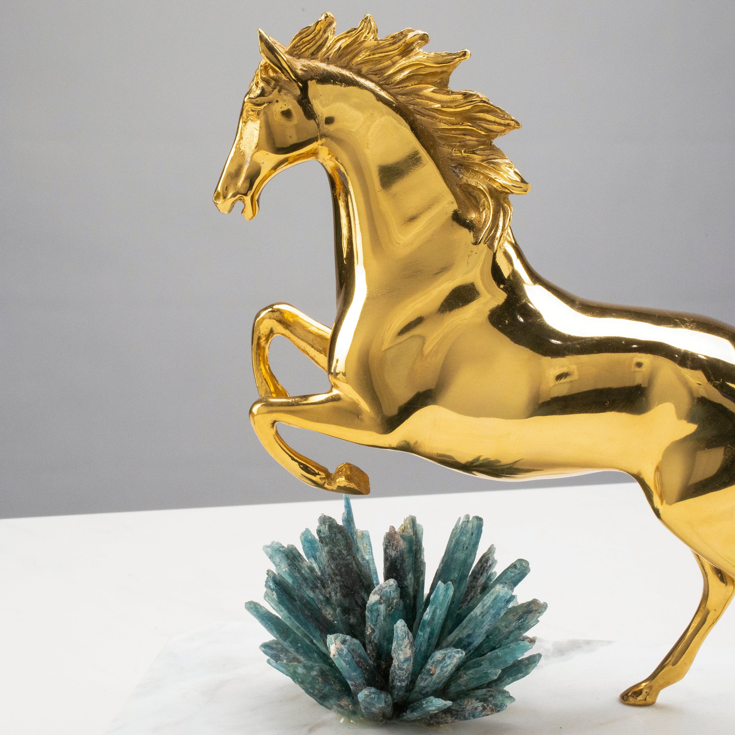 KALIFANO Crystal Home Decor Brass Horse with Kyanite Cluster on Marble Base HG1110-KY