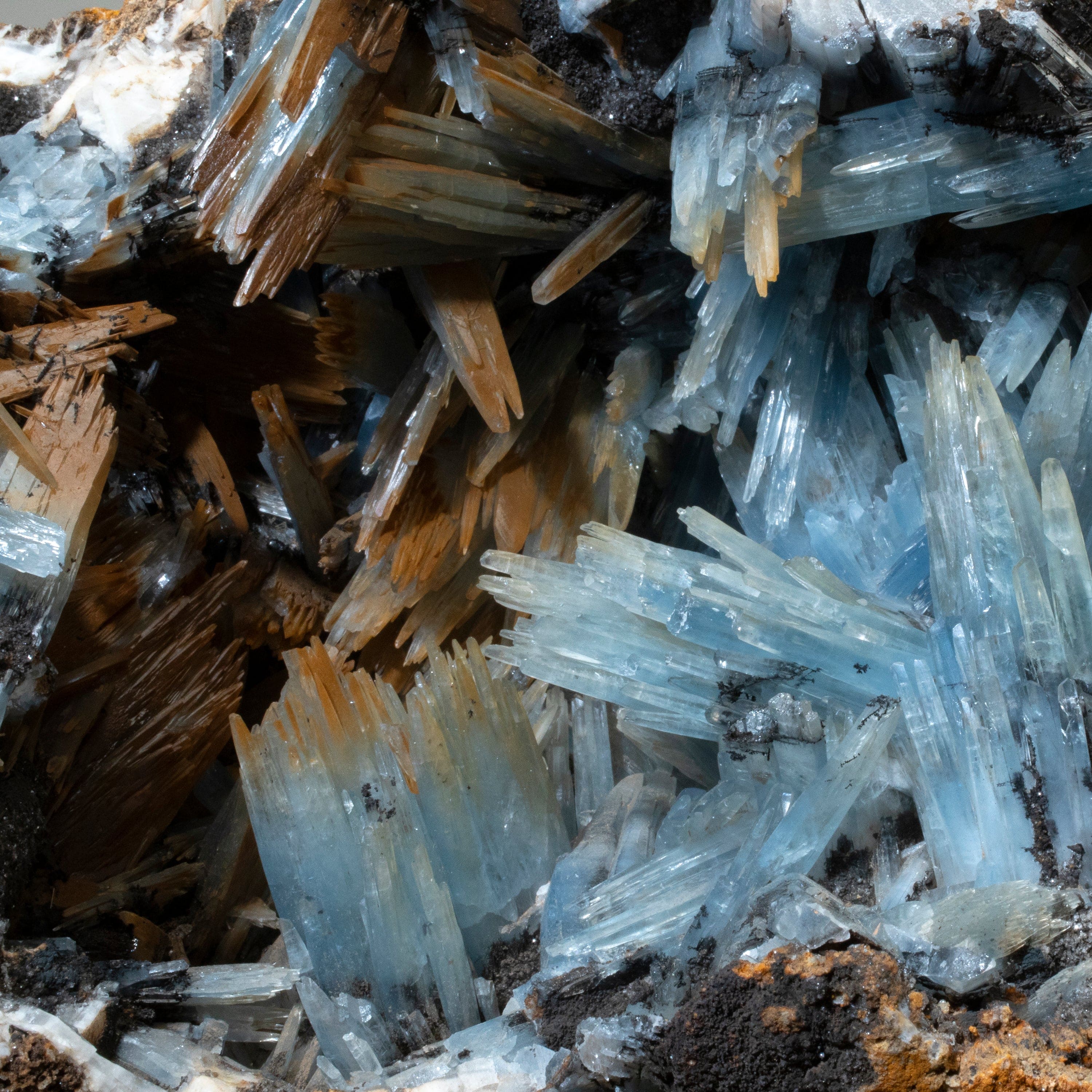 Kalifano Crystal Home Decor Natural Sky Blue Barite Bladed Crystal Cluster - 18" / 90lbs BAR88000.001