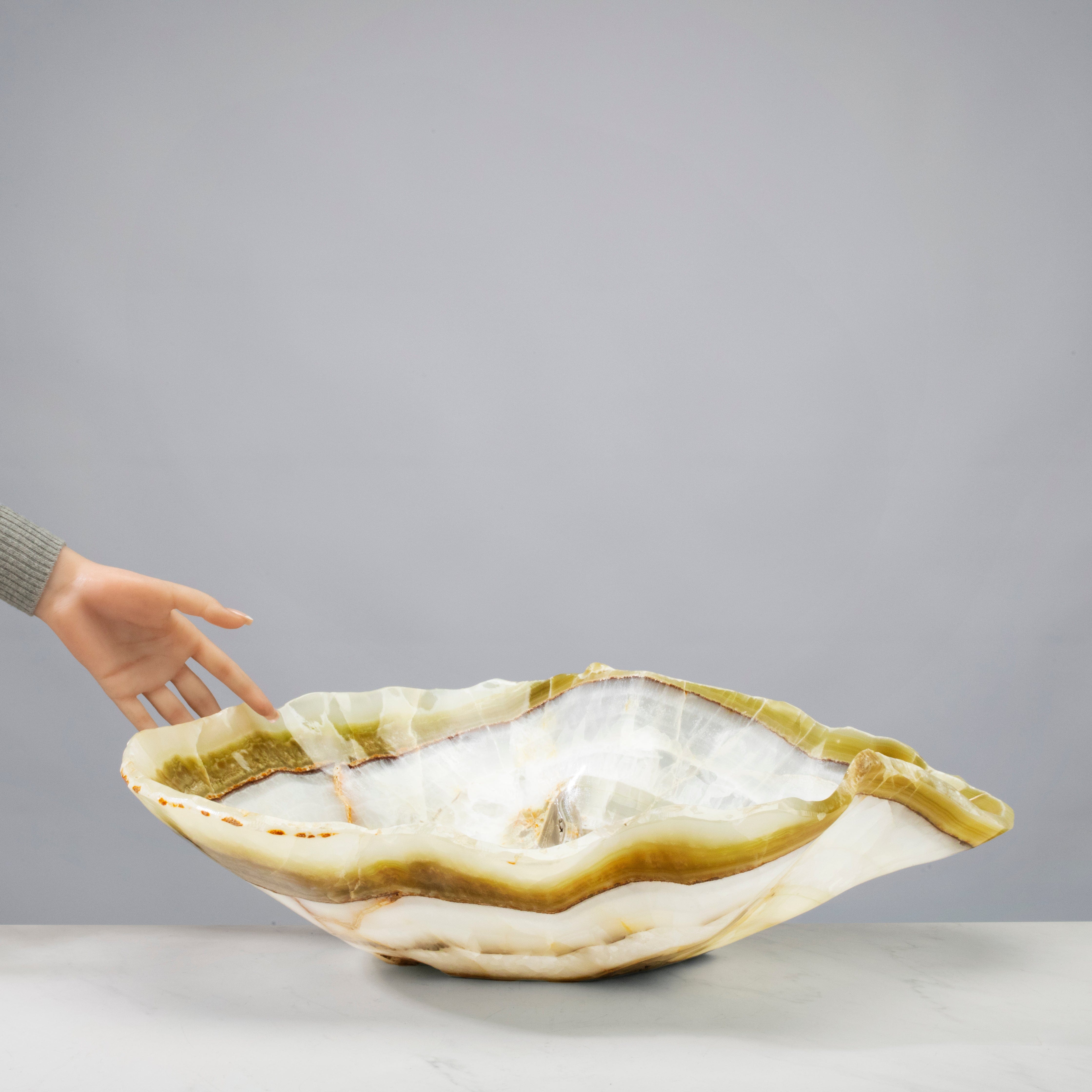 KALIFANO Gemstone Bowls White and Green Onyx Bowl 23" BOX11000.003