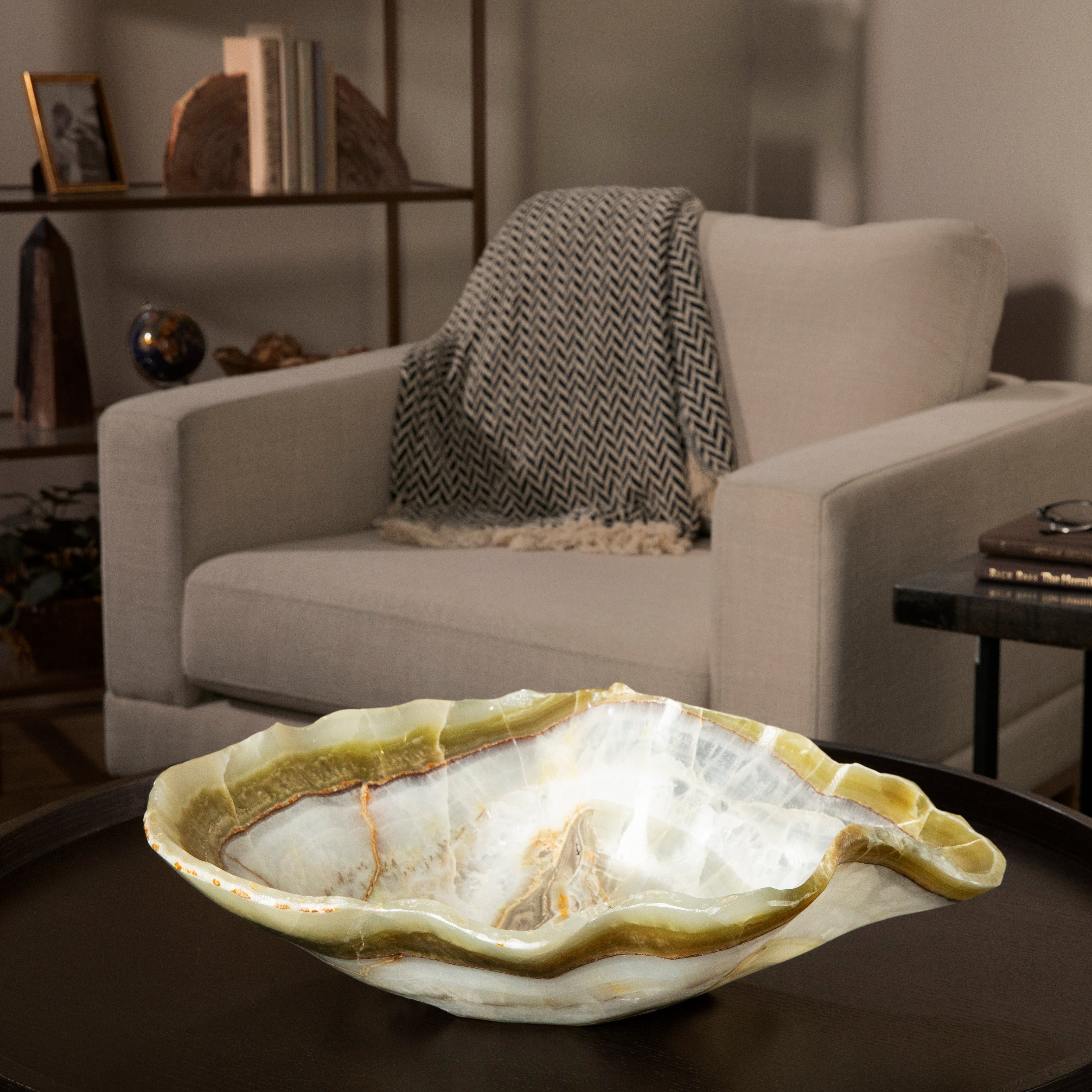 KALIFANO Gemstone Bowls White and Green Onyx Bowl 23" BOX11000.003