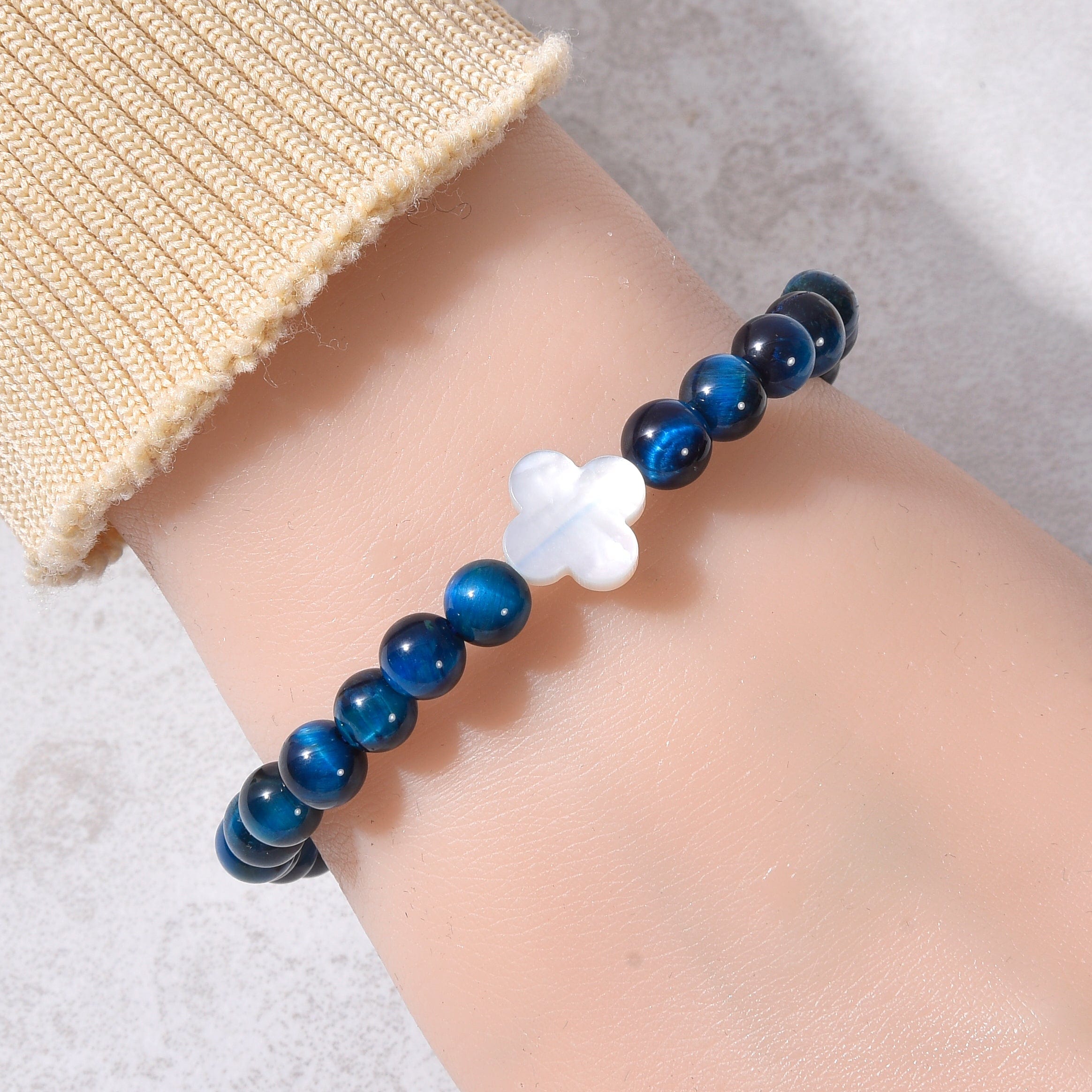 Kalifano Gemstone Bracelets 6mm Blue Tiger Eye Stretch Bracelet with Mother of Pearl Clover