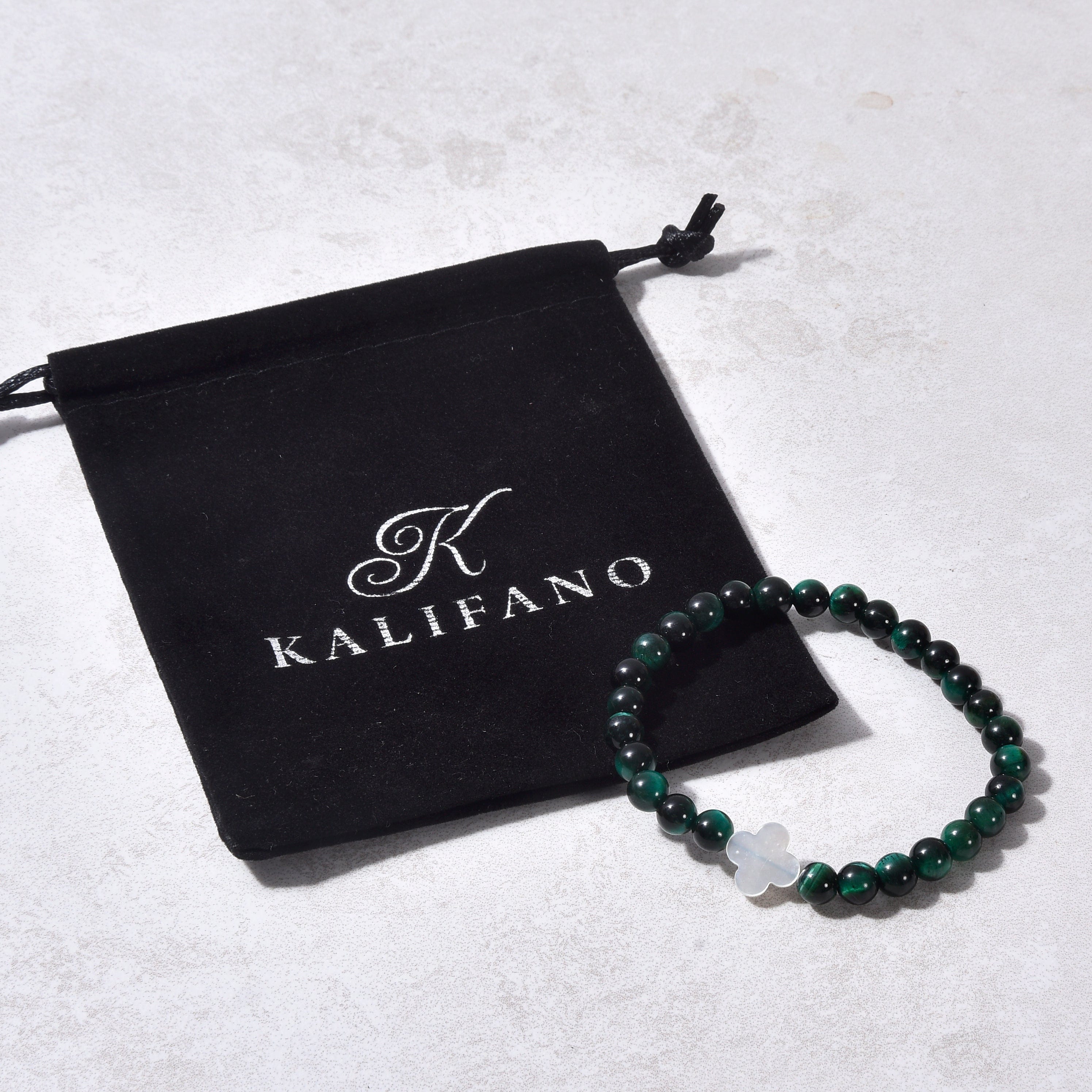 Kalifano Gemstone Bracelets 6mm Green Tiger Eye Stretch Bracelet with Mother of Pearl Clover