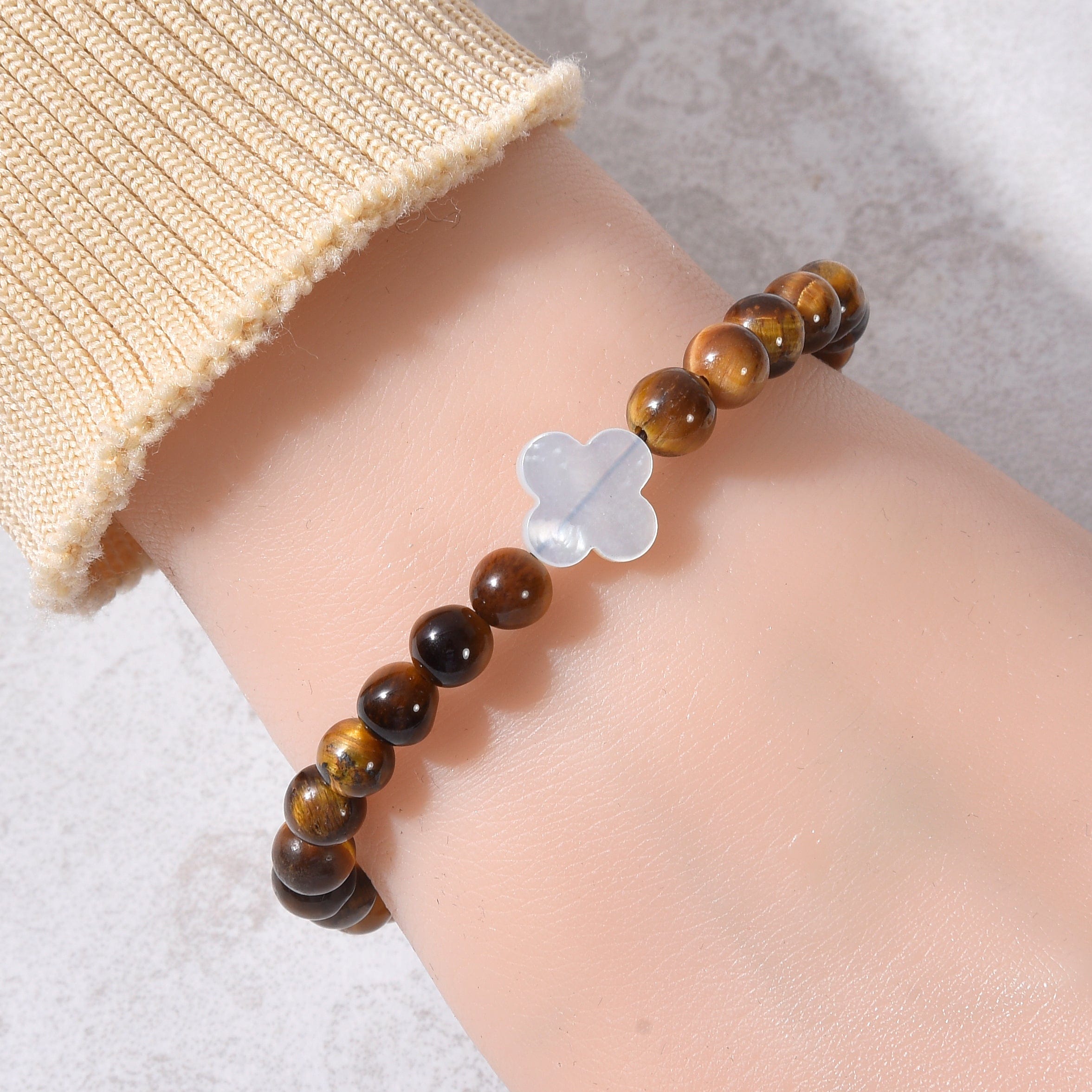 Kalifano Gemstone Bracelets 6mm Tiger Eye Stretch Bracelet with Mother of Pearl Clover