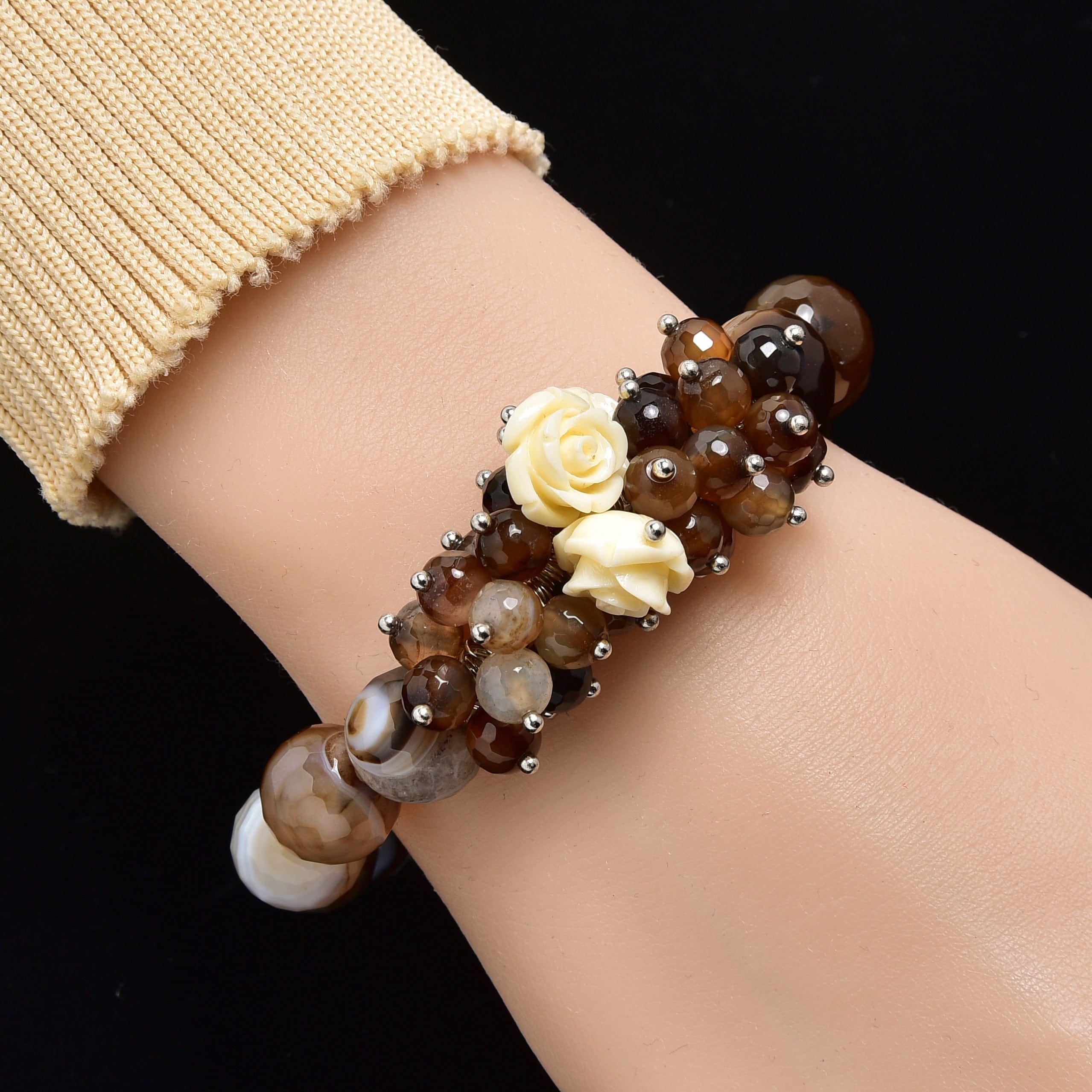 Kalifano Gemstone Bracelets Faceted Coffee Agate with Flower Accents 12mm Gemstone Bead Elastic Bracelet GOLD-BGP-FCE