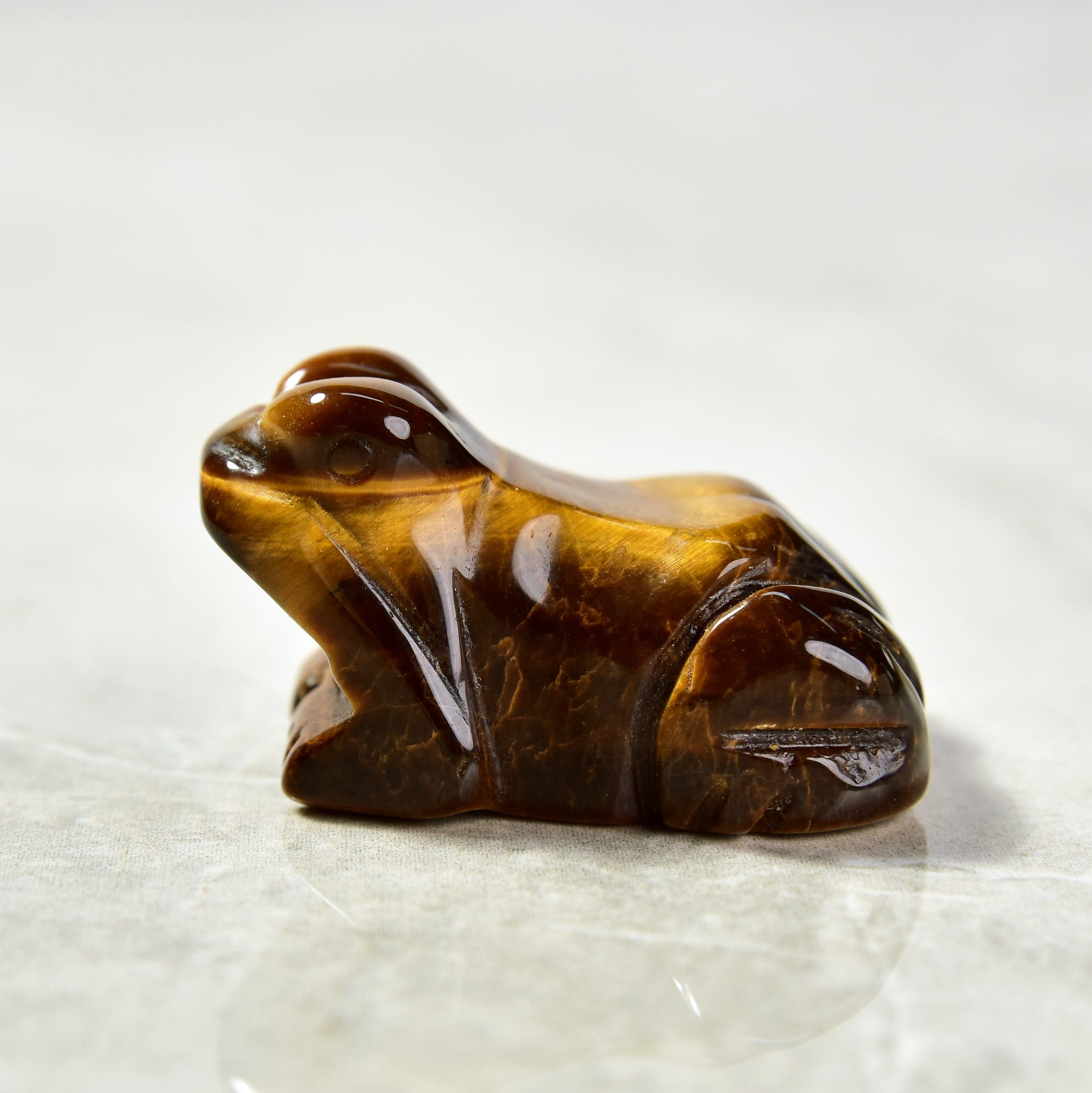 KALIFANO Gemstone Carvings 1.5" Tiger Eye Frog Natural Gemstone Carving CV9-F-TE