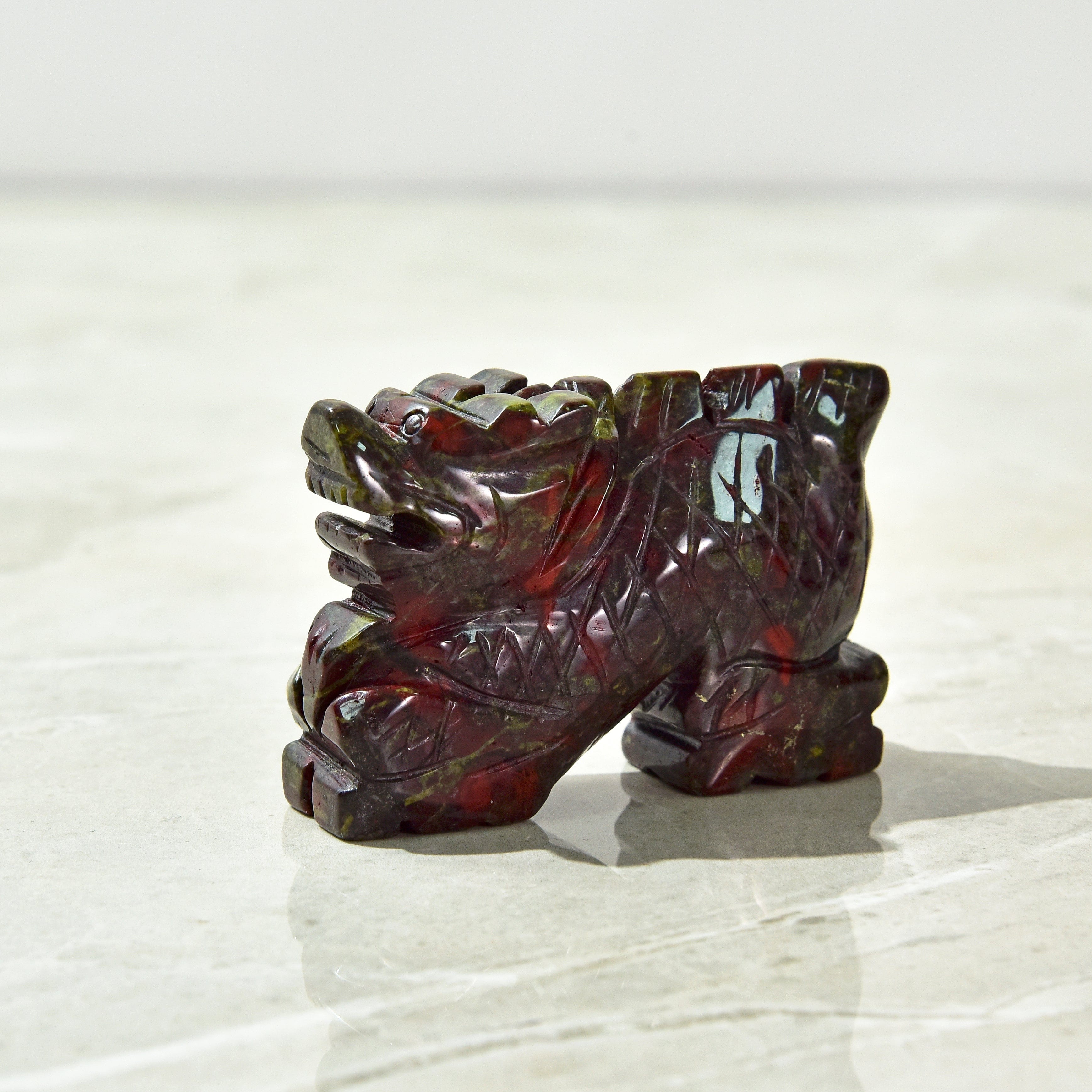 KALIFANO Gemstone Carvings 2.5" Bloodstone Dragon Natural Gemstone Carving CV30-D-BS