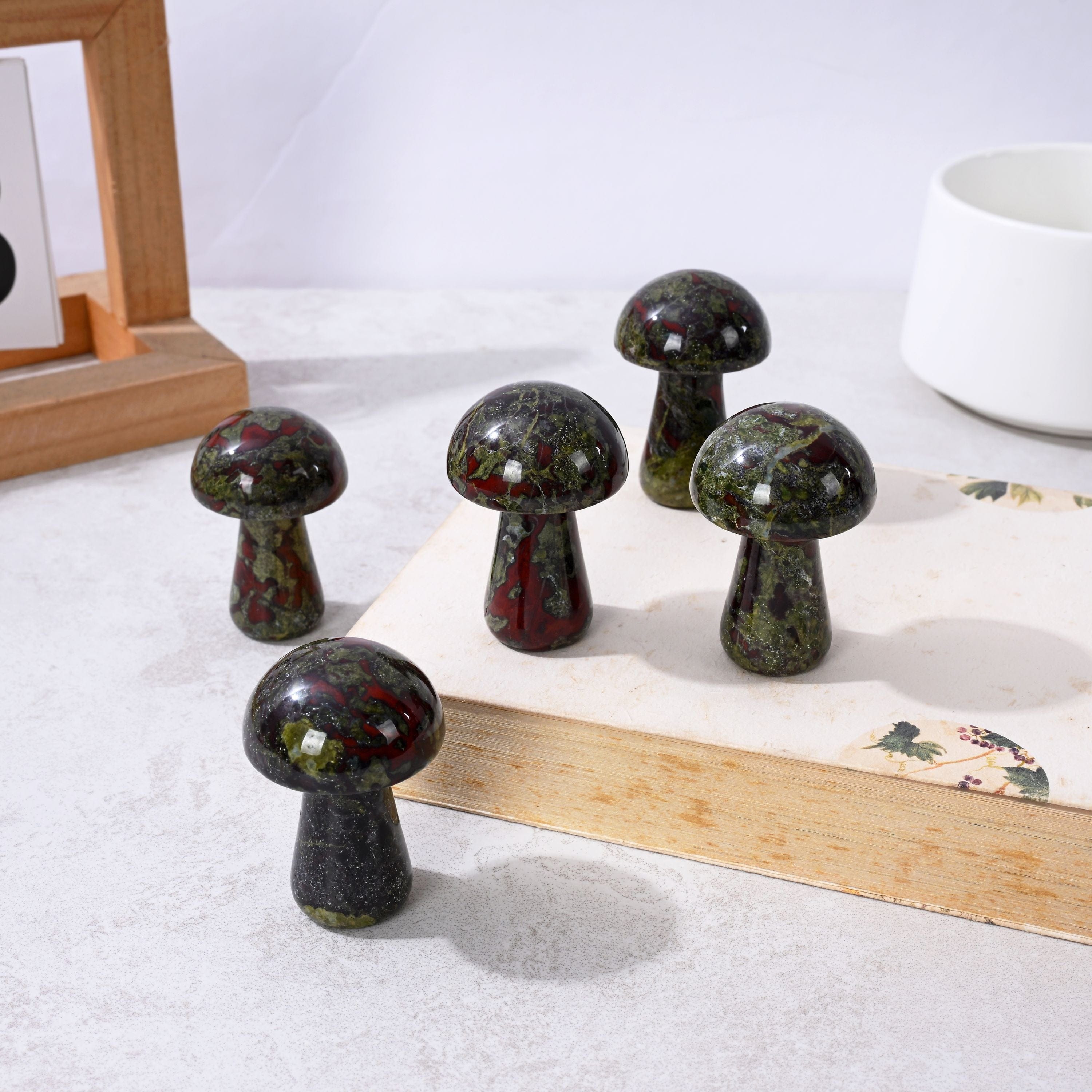 KALIFANO Gemstone Carvings 2" Bloodstone Mushroom Natural Gemstone Carving CV12-M-BS
