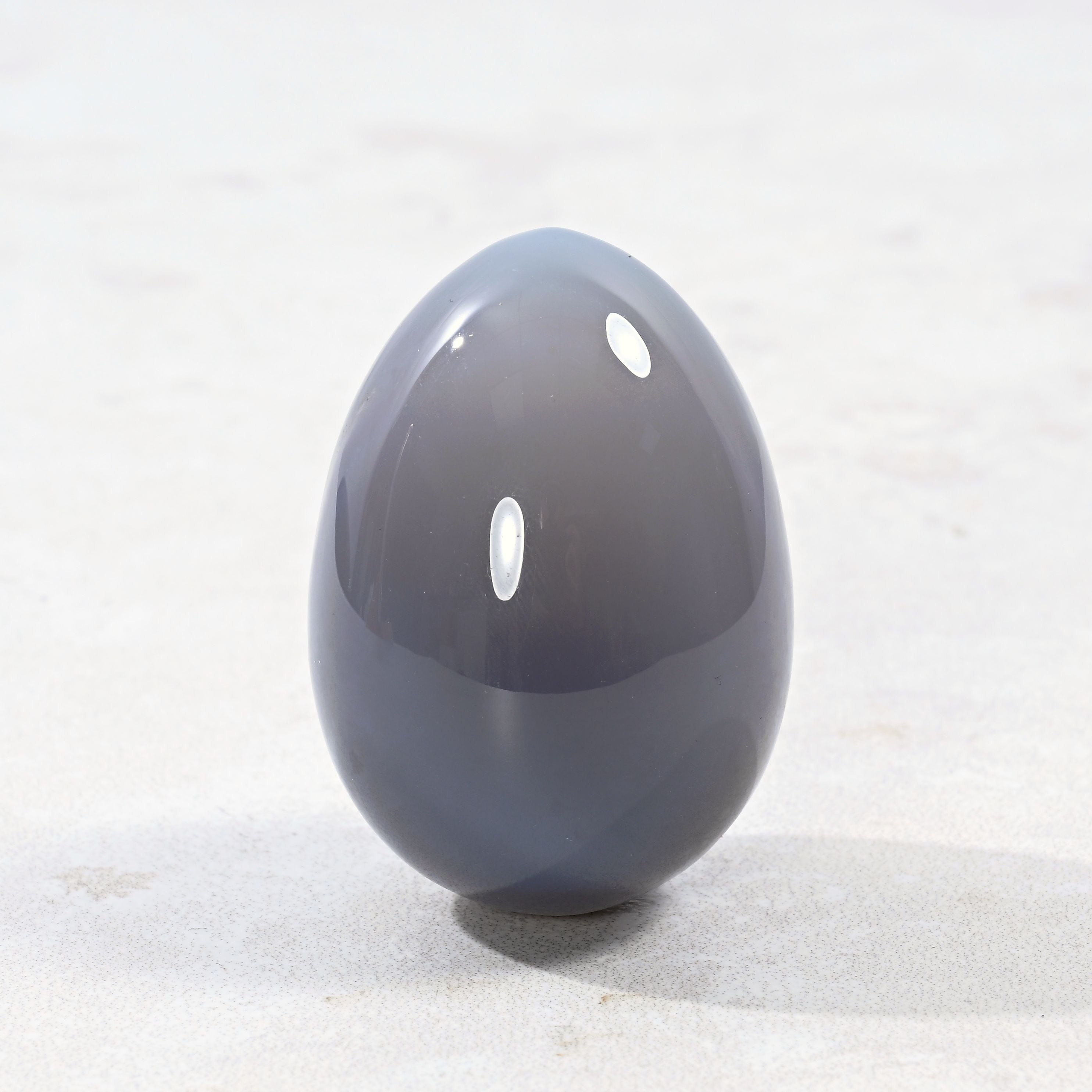 KALIFANO Gemstone Carvings 2" Gray Agate Egg Natural Gemstone Carving CV14-EG-GAE