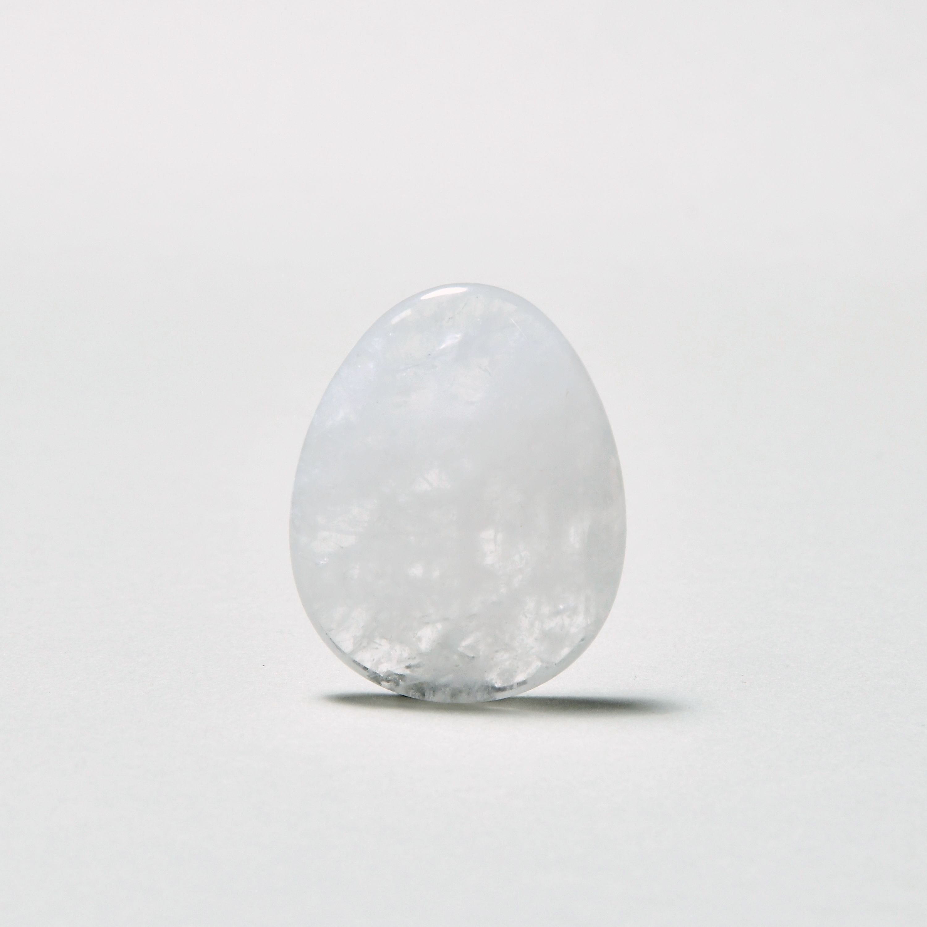 KALIFANO Gemstone Carvings 2" Quartz Worry Stone Natural Gemstone Carving CV10-W-QZ
