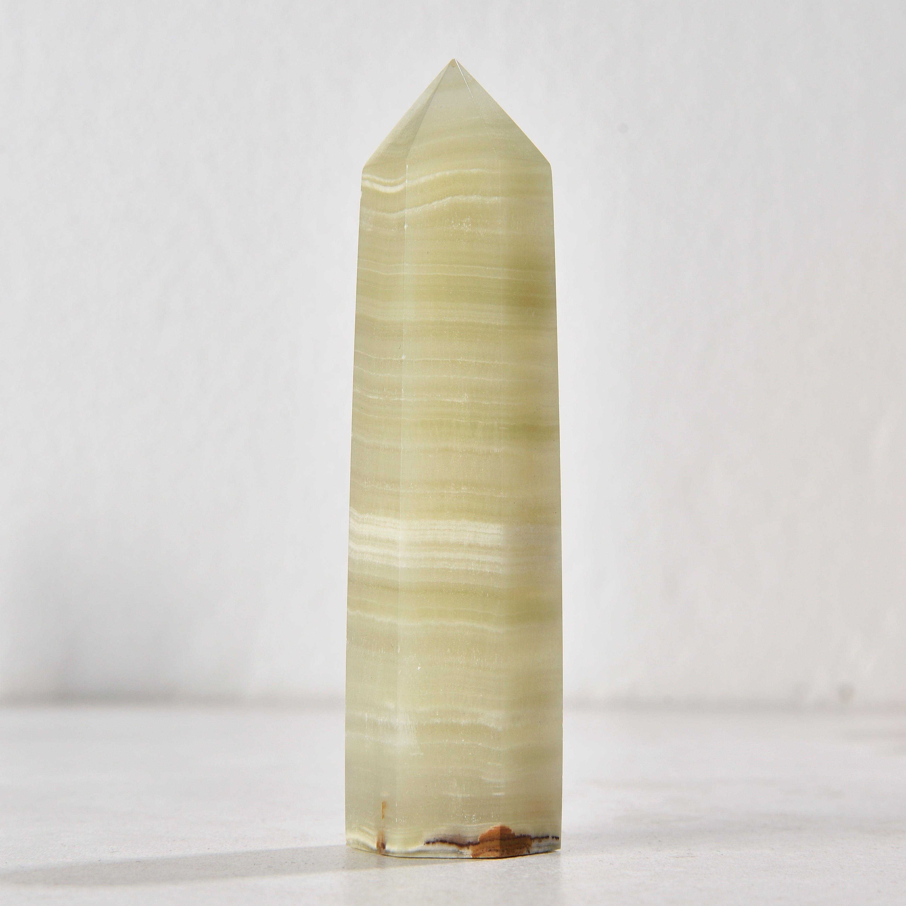 KALIFANO Gemstone Carvings 3.5" Afghanistan Onyx Obelisk Tower Gemstone Carving GOT810-AJ