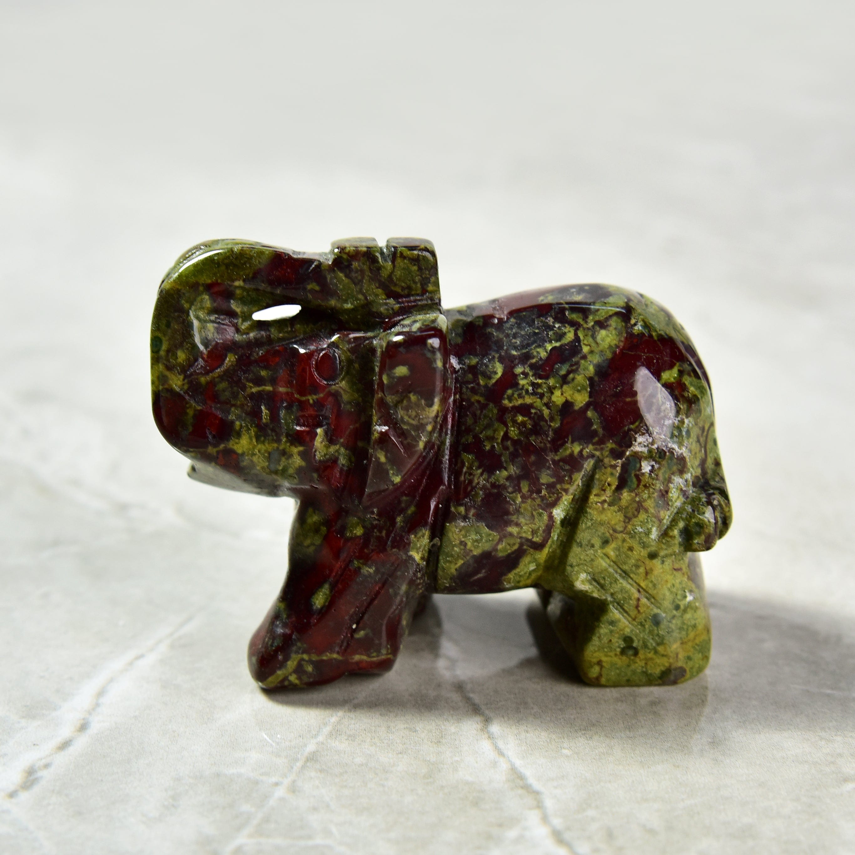 Kalifano Gemstone Carvings Bloodstone Elephant 2.5'' Natural Gemstone Carving CV25-E-BS
