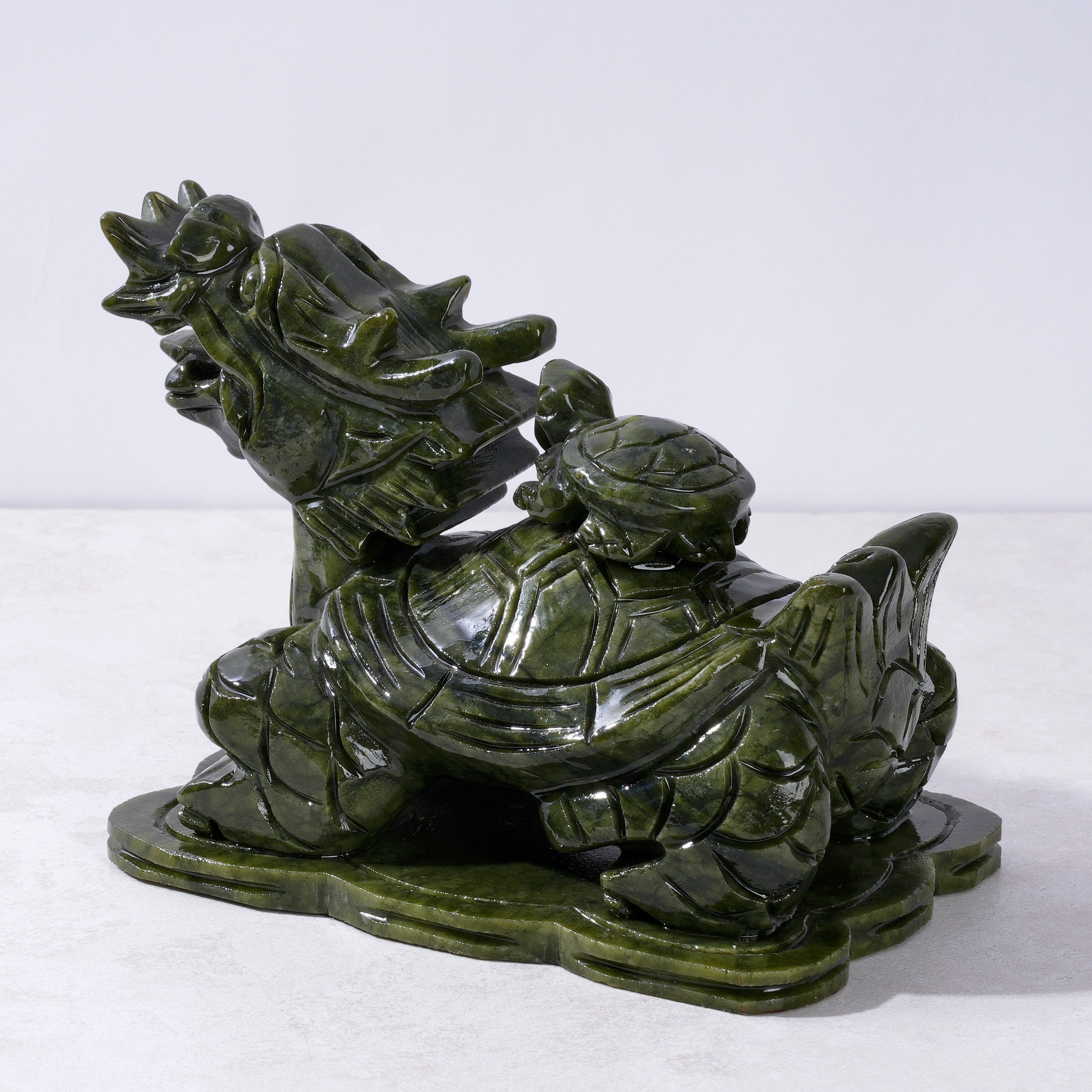 Kalifano Gemstone Carvings Dragon Turtle Jade Crystal Carving - A Symbol of Patience and Good Fortune CV149-DT