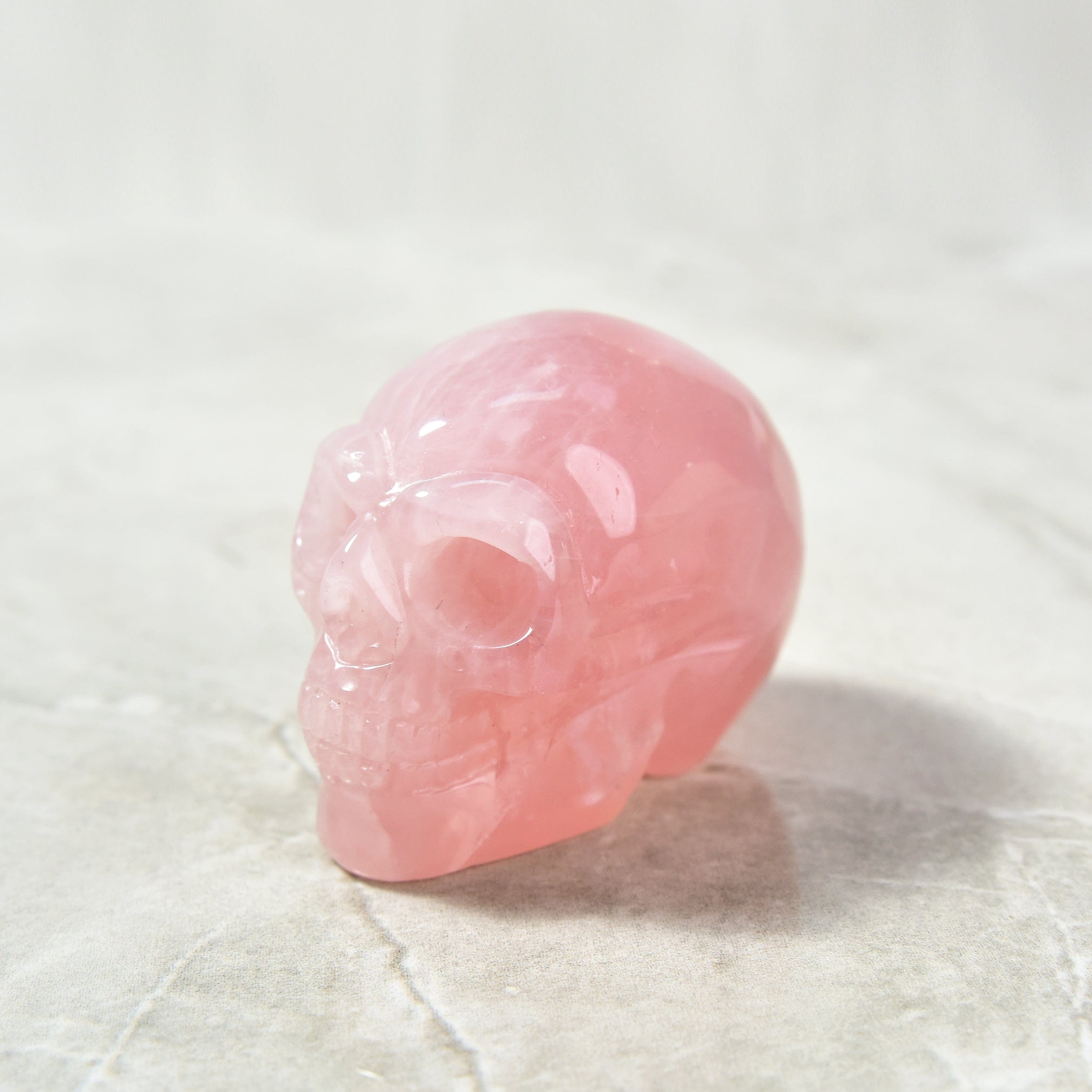 Kalifano Gemstone Carvings Rose Quatrz Skull 2'' Natural Gemstone Carving CV29-SK-RQ