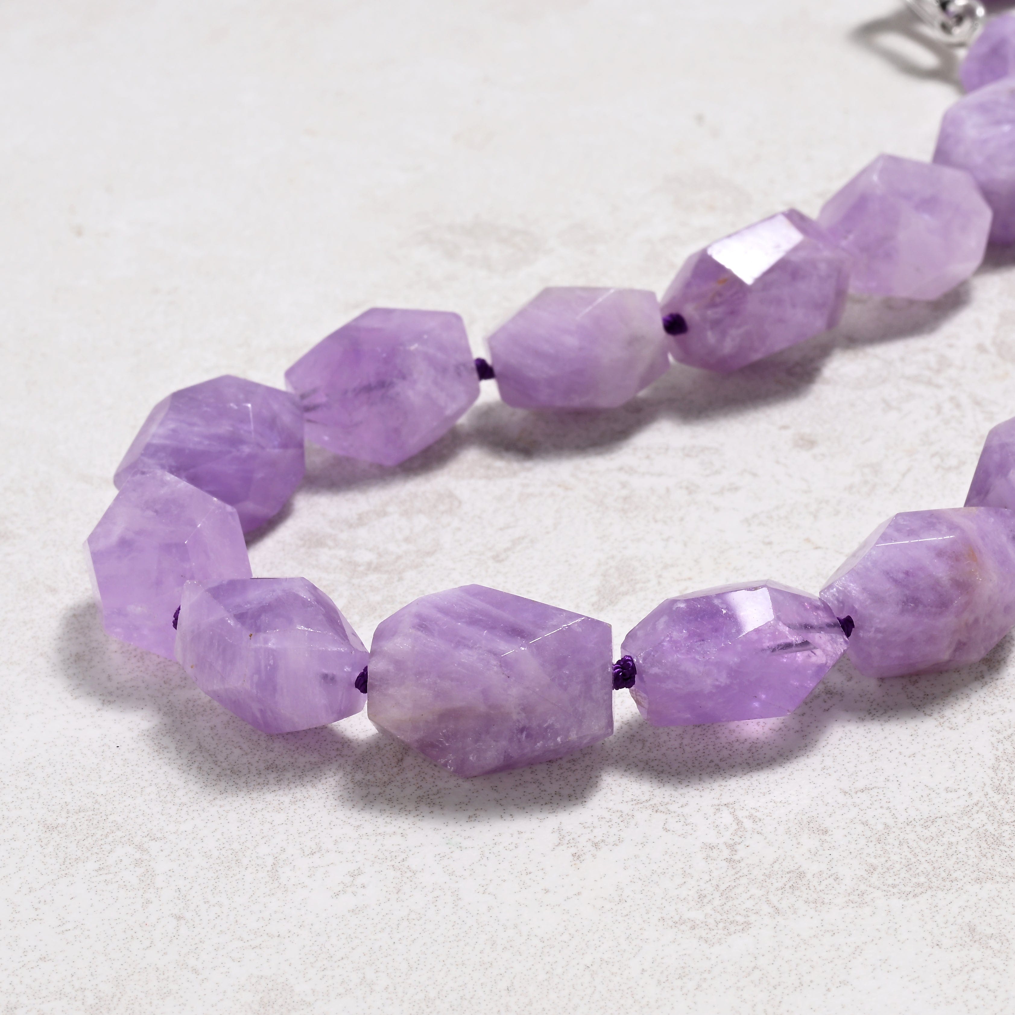 KALIFANO Gemstone Jewelry 22in Amethyst Gemstone Necklace with Sterling Silver Clasp 925N-16-AM