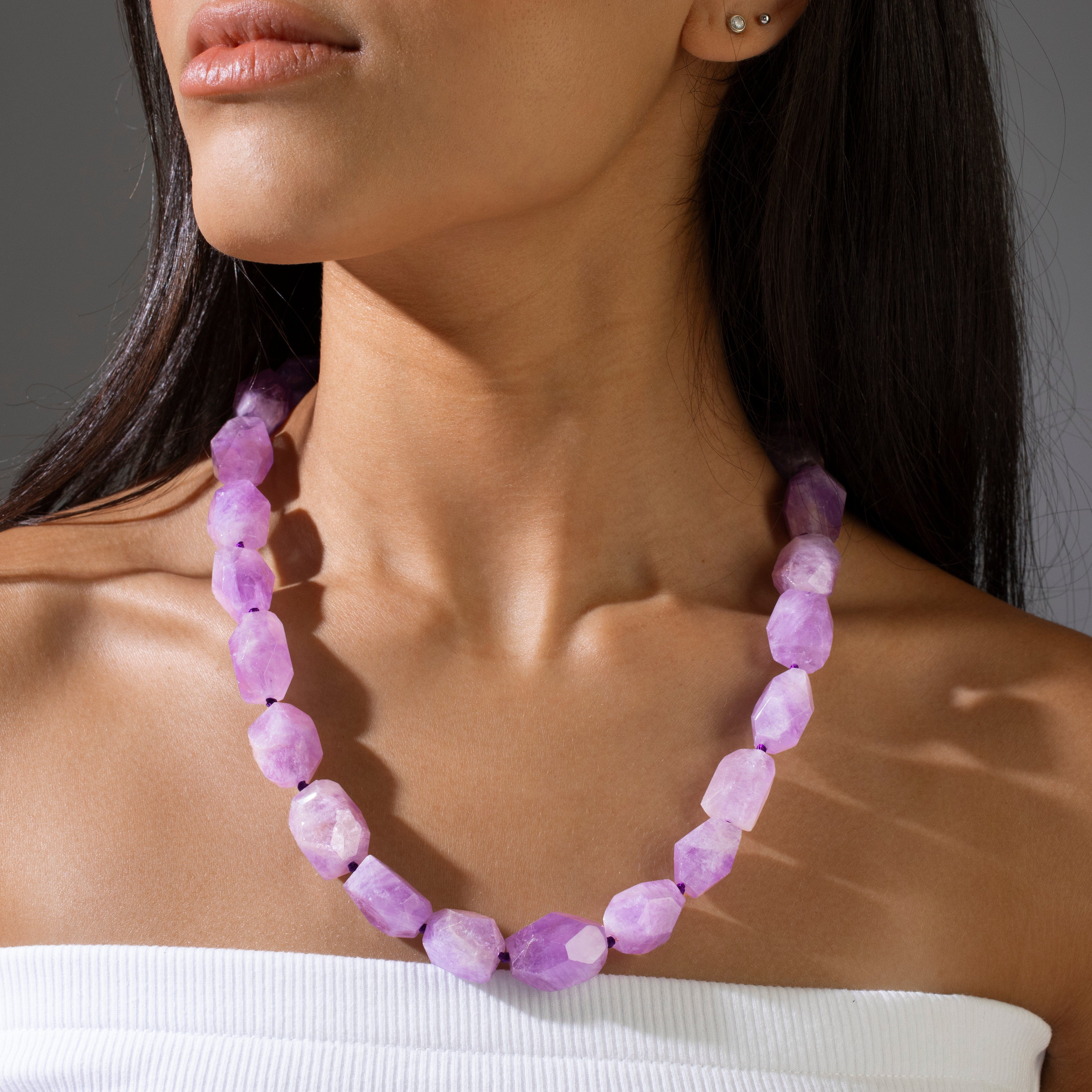KALIFANO Gemstone Jewelry 22in Amethyst Gemstone Necklace with Sterling Silver Clasp 925N-16-AM