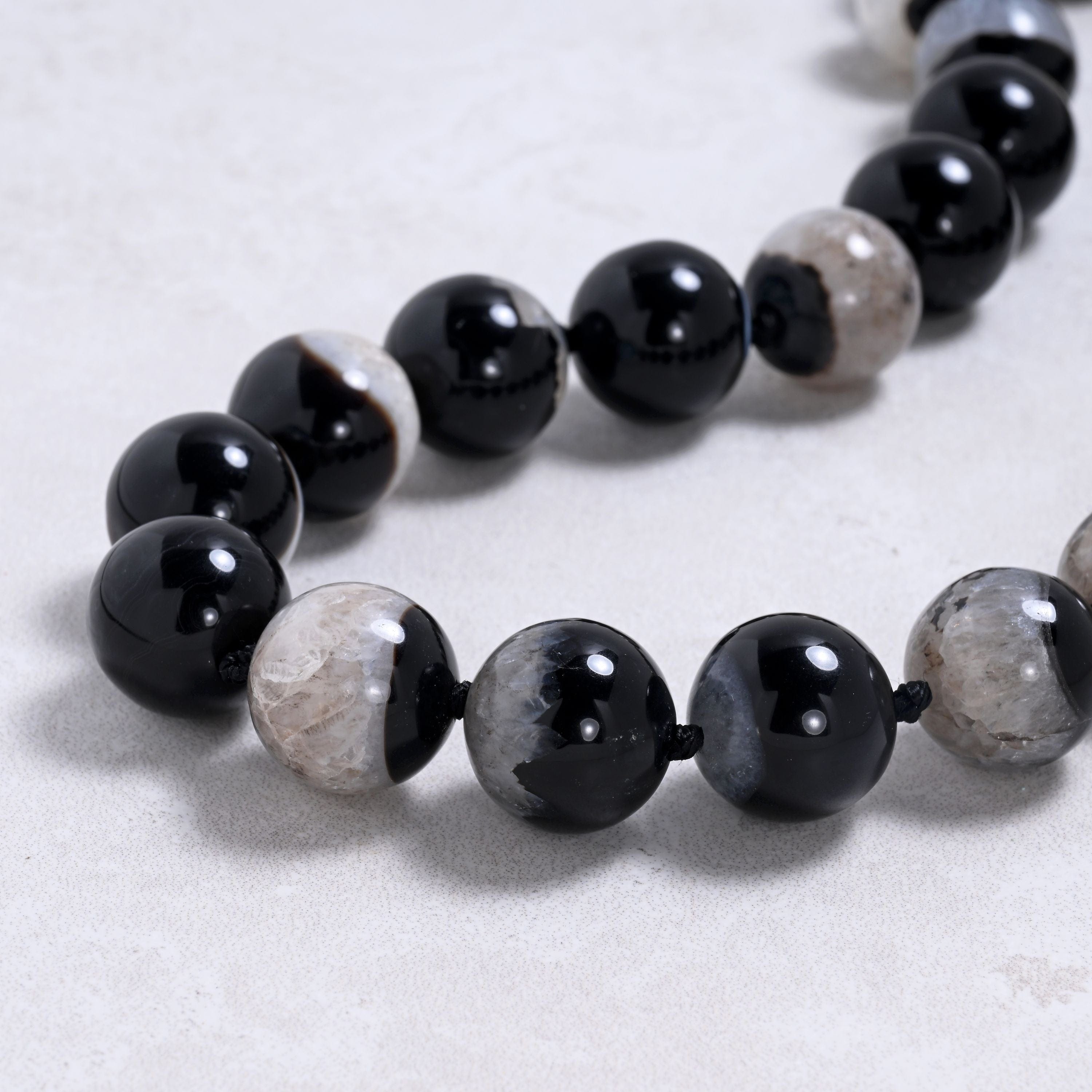 Kalifano Gemstone Jewelry Agate 18mm Round Gemstone Necklace with Sterling Silver Clasp - 22" 9GN-AG