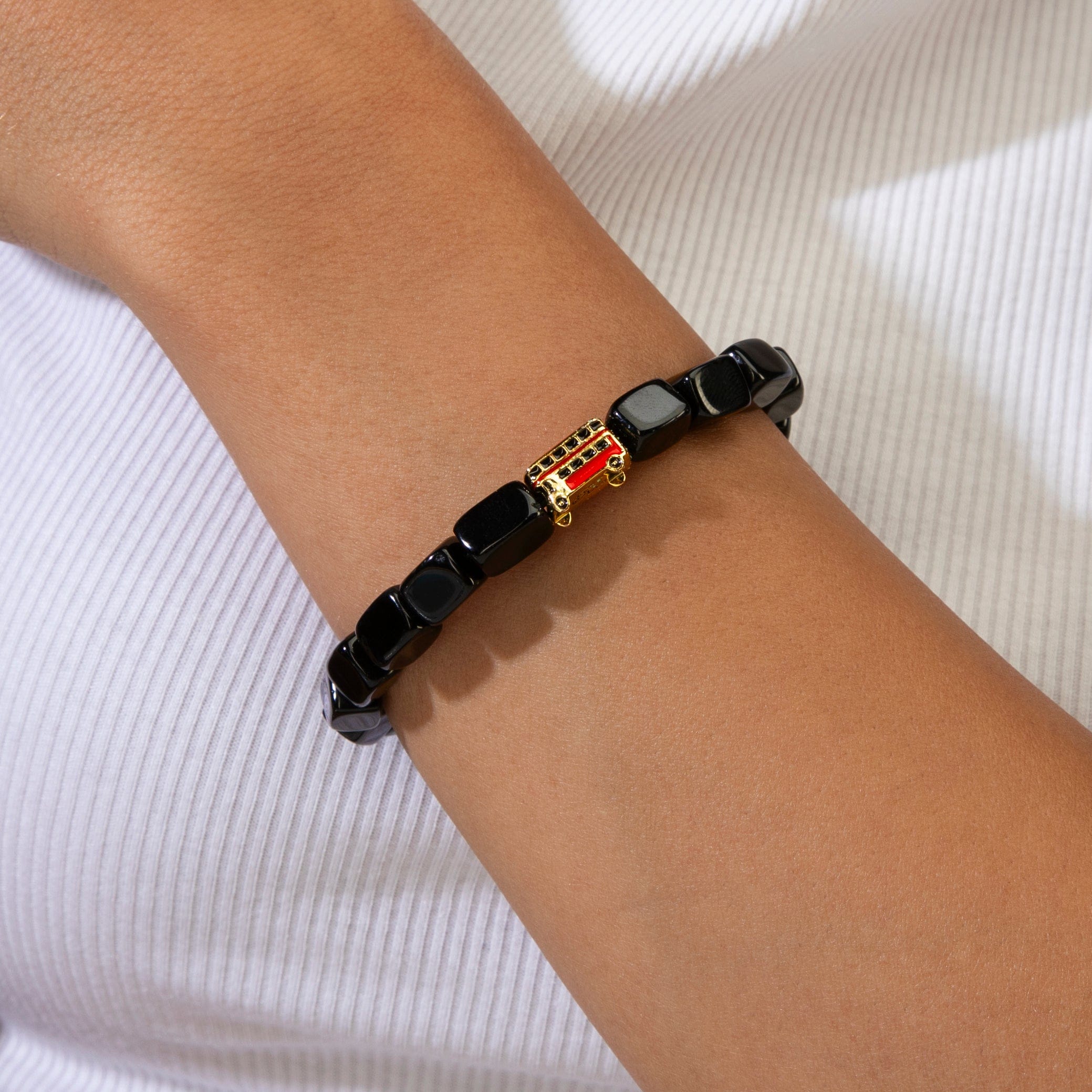 KALIFANO Gemstone Jewelry Black Agate Natural Gemstone Stretch Bracelet With London Routemaster Bus Accent Bead
