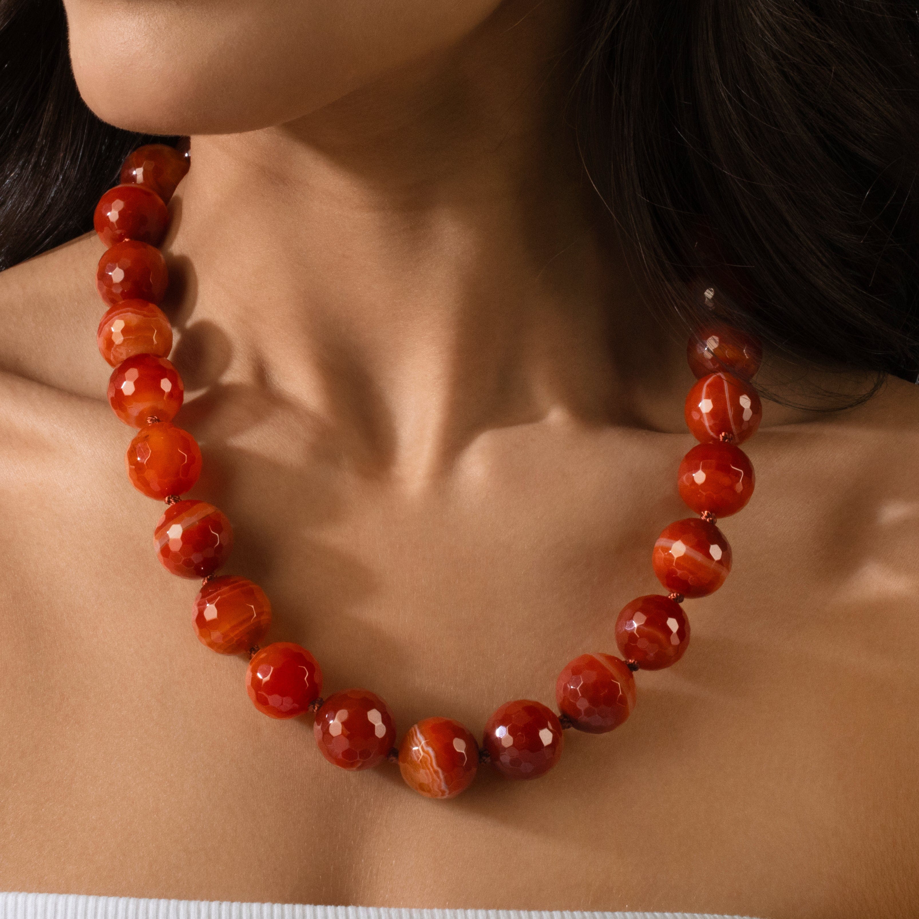 Kalifano Gemstone Jewelry Carnelian 18mm Round Gemstone Necklace with Sterling Silver Clasp - 22" 9GN-CR2